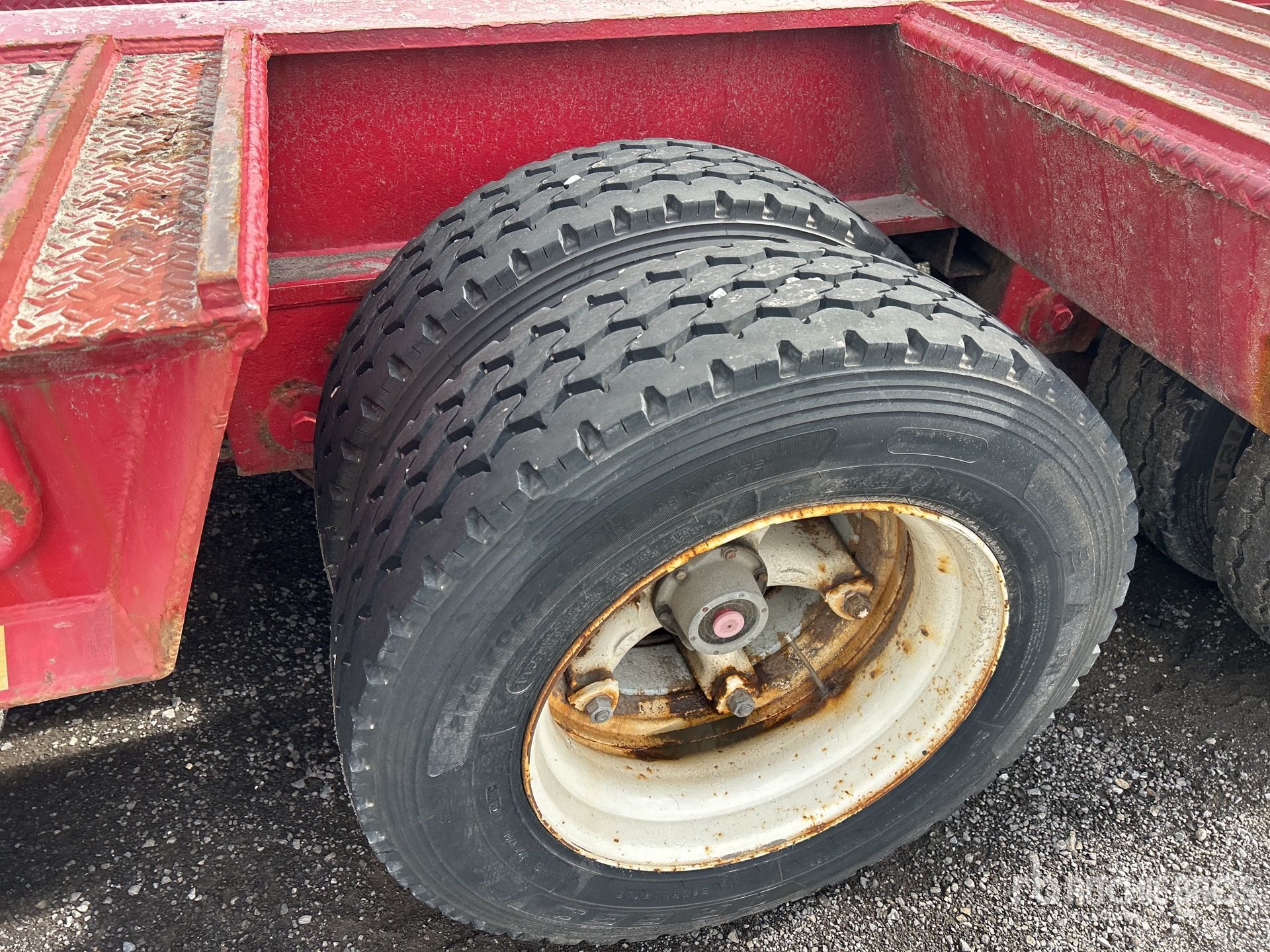 1997 J C Trailers Quad/A Removable Gooseneck