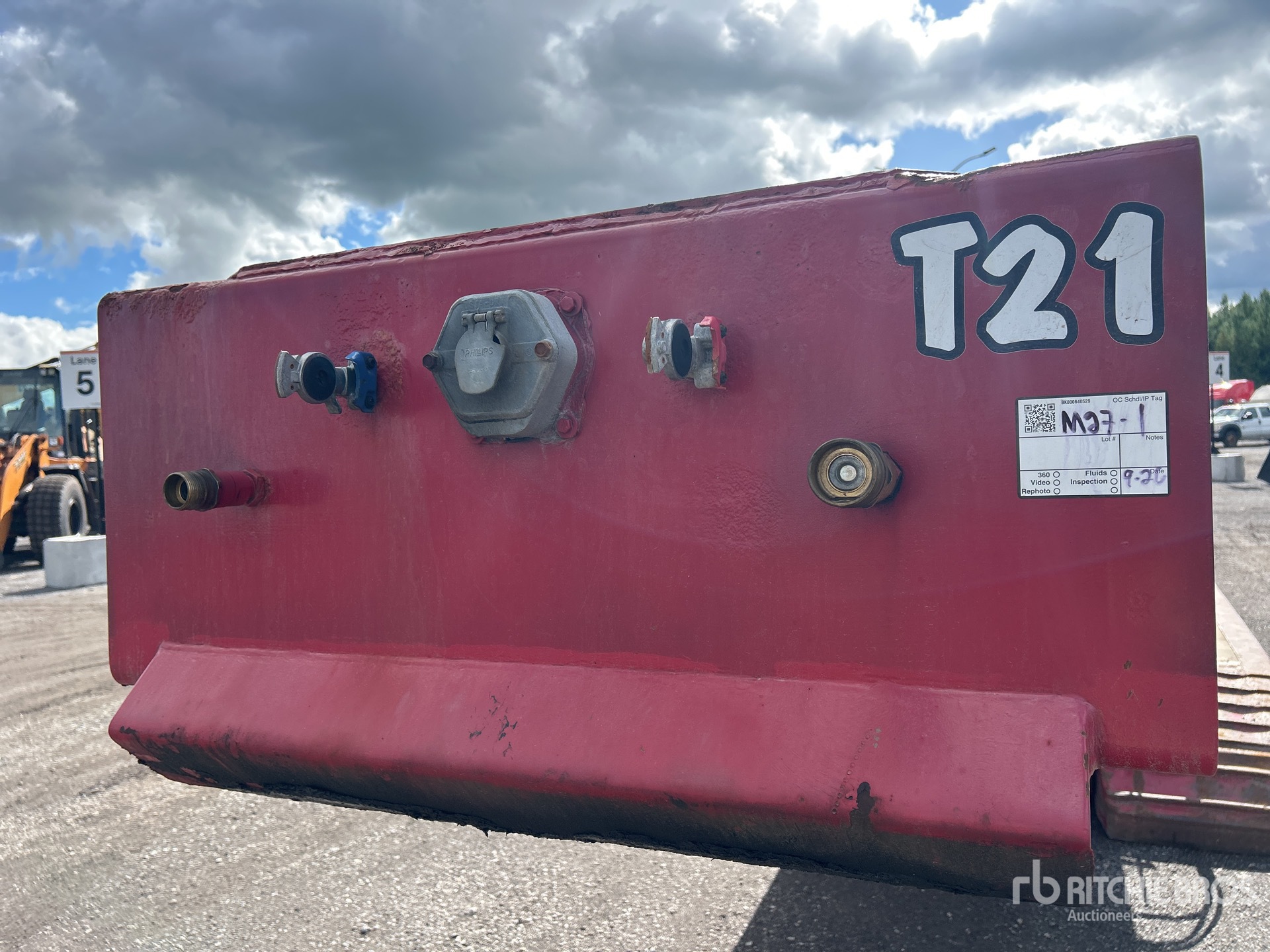 1997 J C Trailers Quad/A Removable Gooseneck