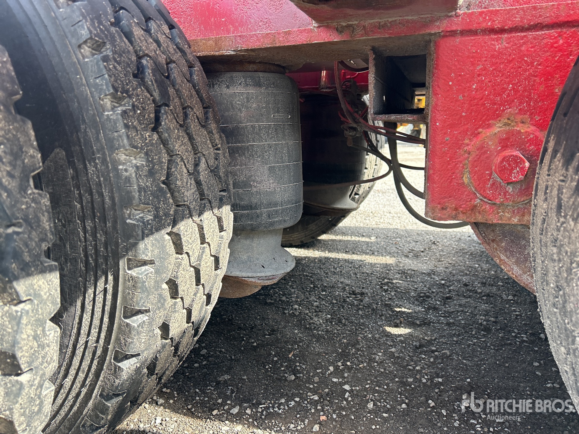 1997 J C Trailers Quad/A Removable Gooseneck