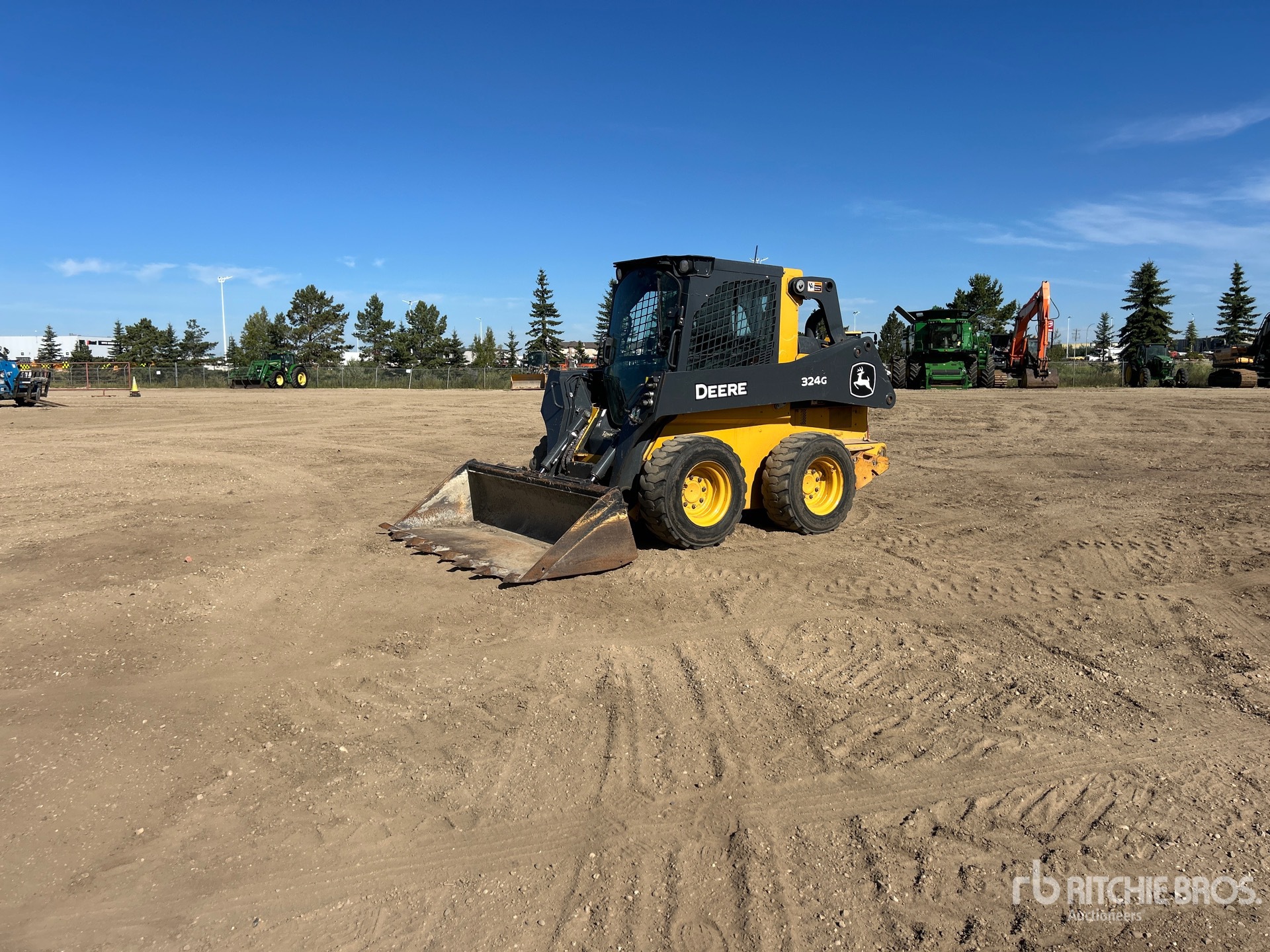 2023 John Deere 324G