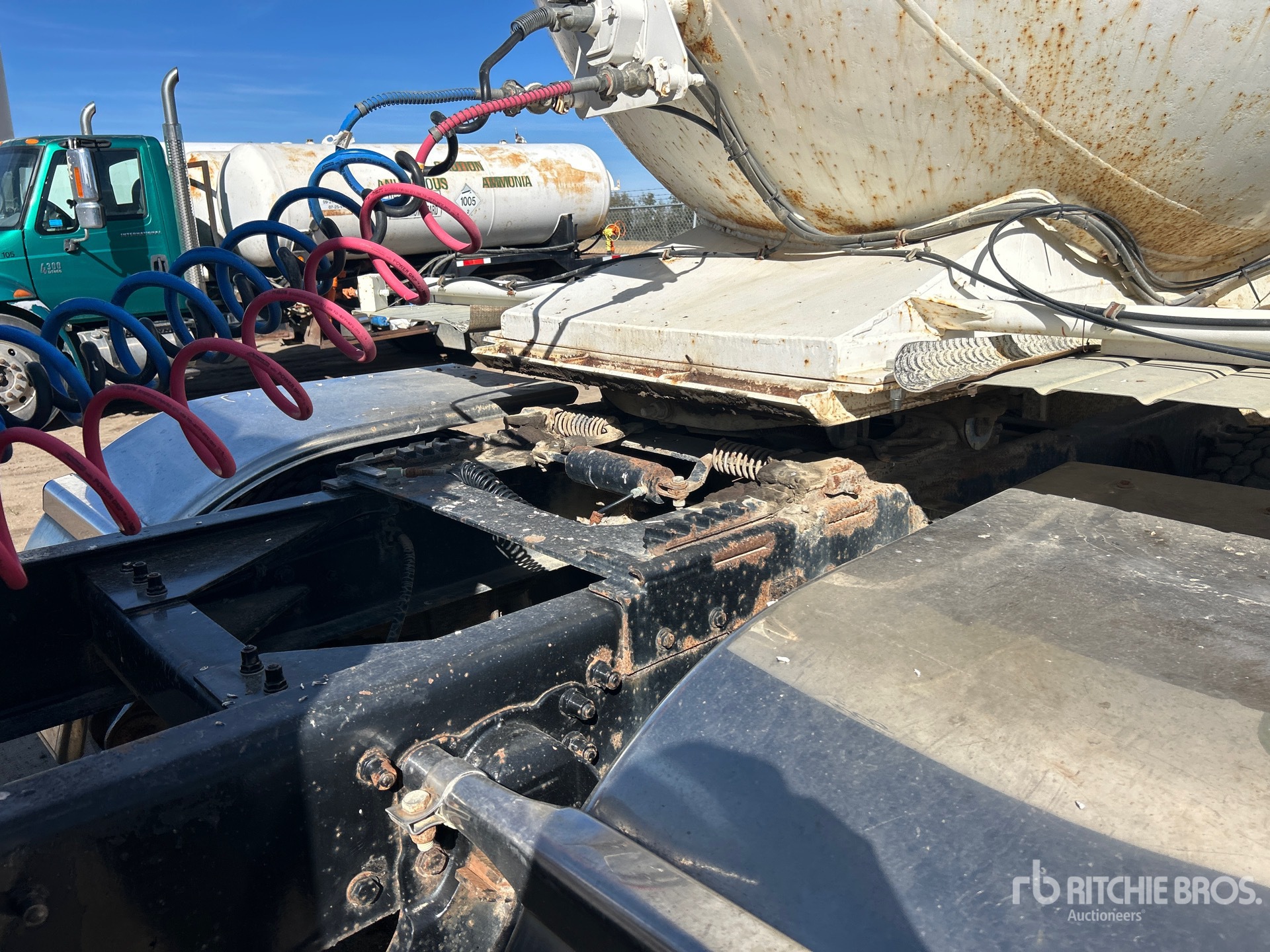 1990 Kenworth 21800 L 6X4 NH3