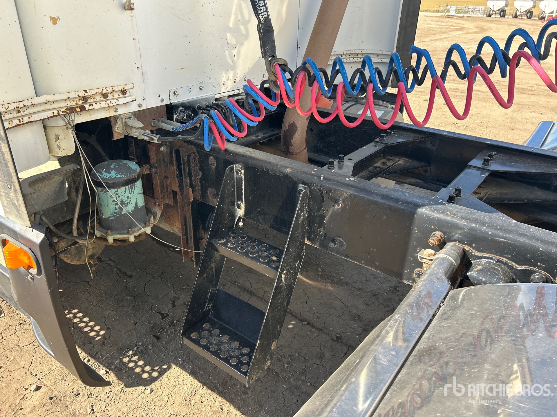 1990 Kenworth 21800 L 6X4 NH3