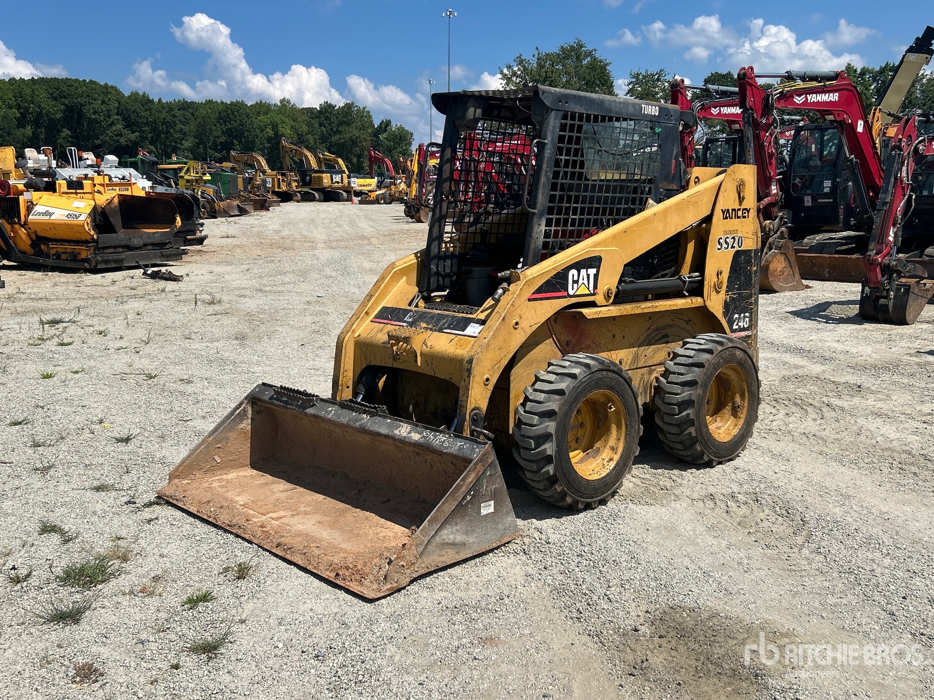 Photo of 2004 Caterpillar 246