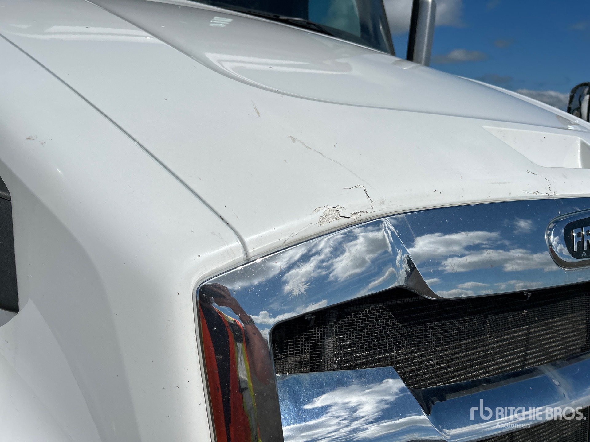 2020 Freightliner CASCADIA 126