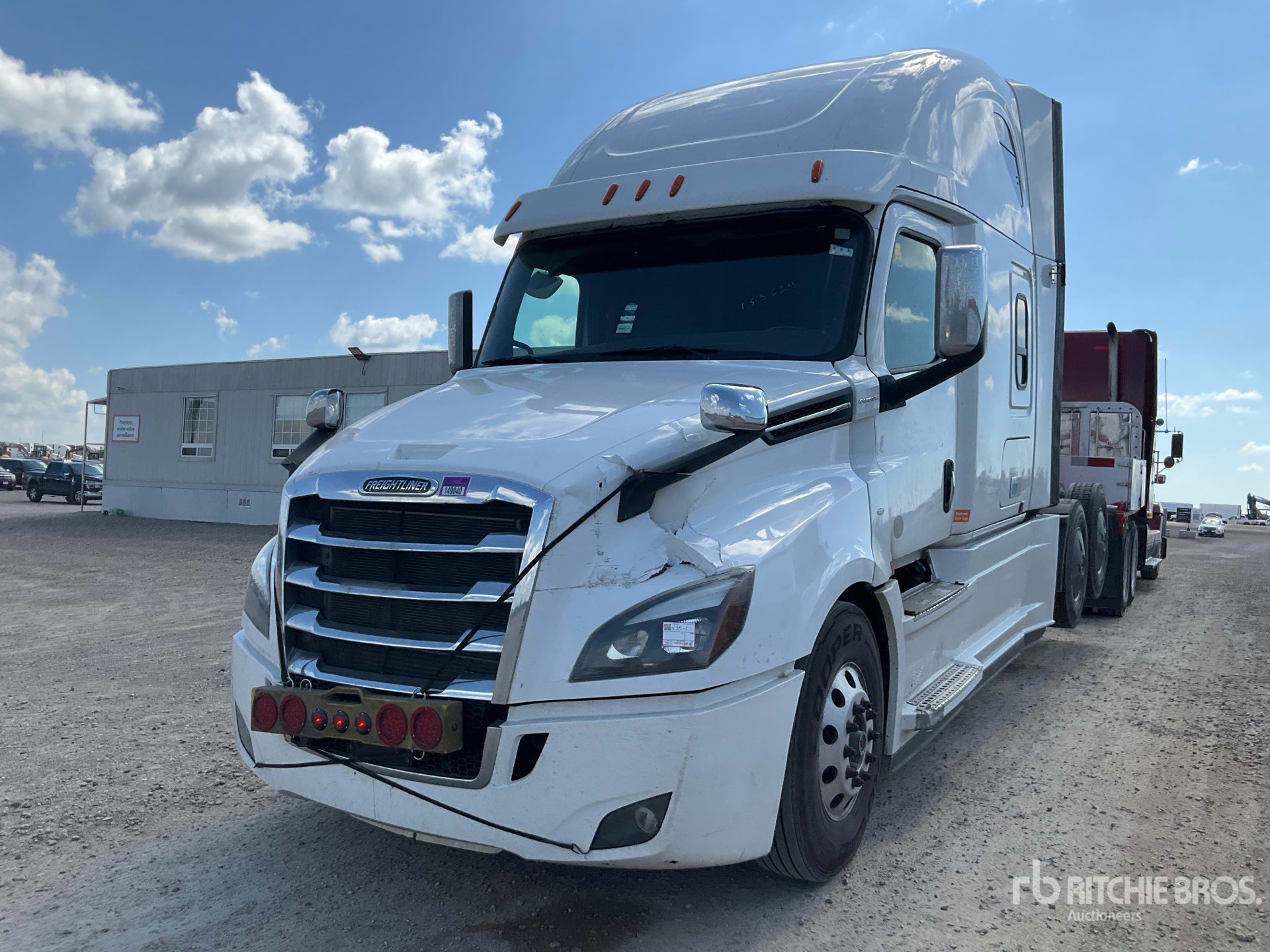 2020 Freightliner CASCADIA 126