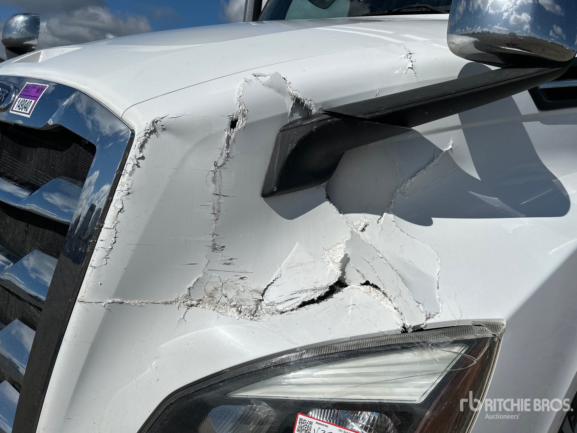 2020 Freightliner CASCADIA 126