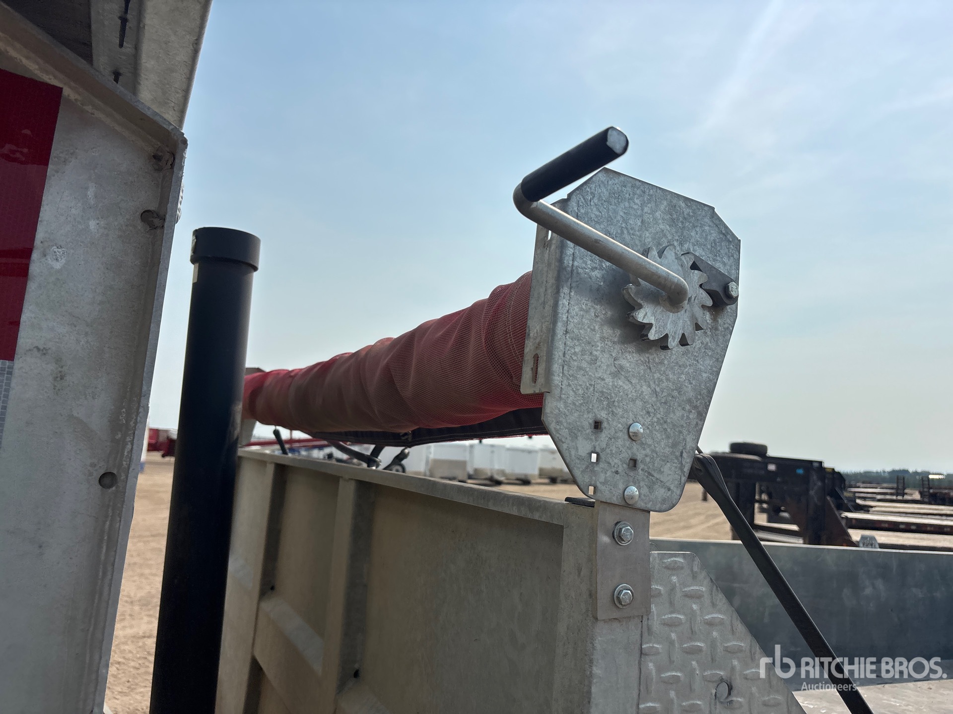 2021 N & N 18 FT TRI/A ALUMINUM GOOSENECK