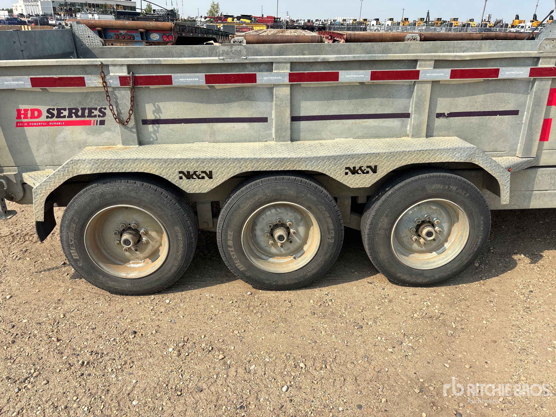 2021 N & N 18 FT TRI/A ALUMINUM GOOSENECK