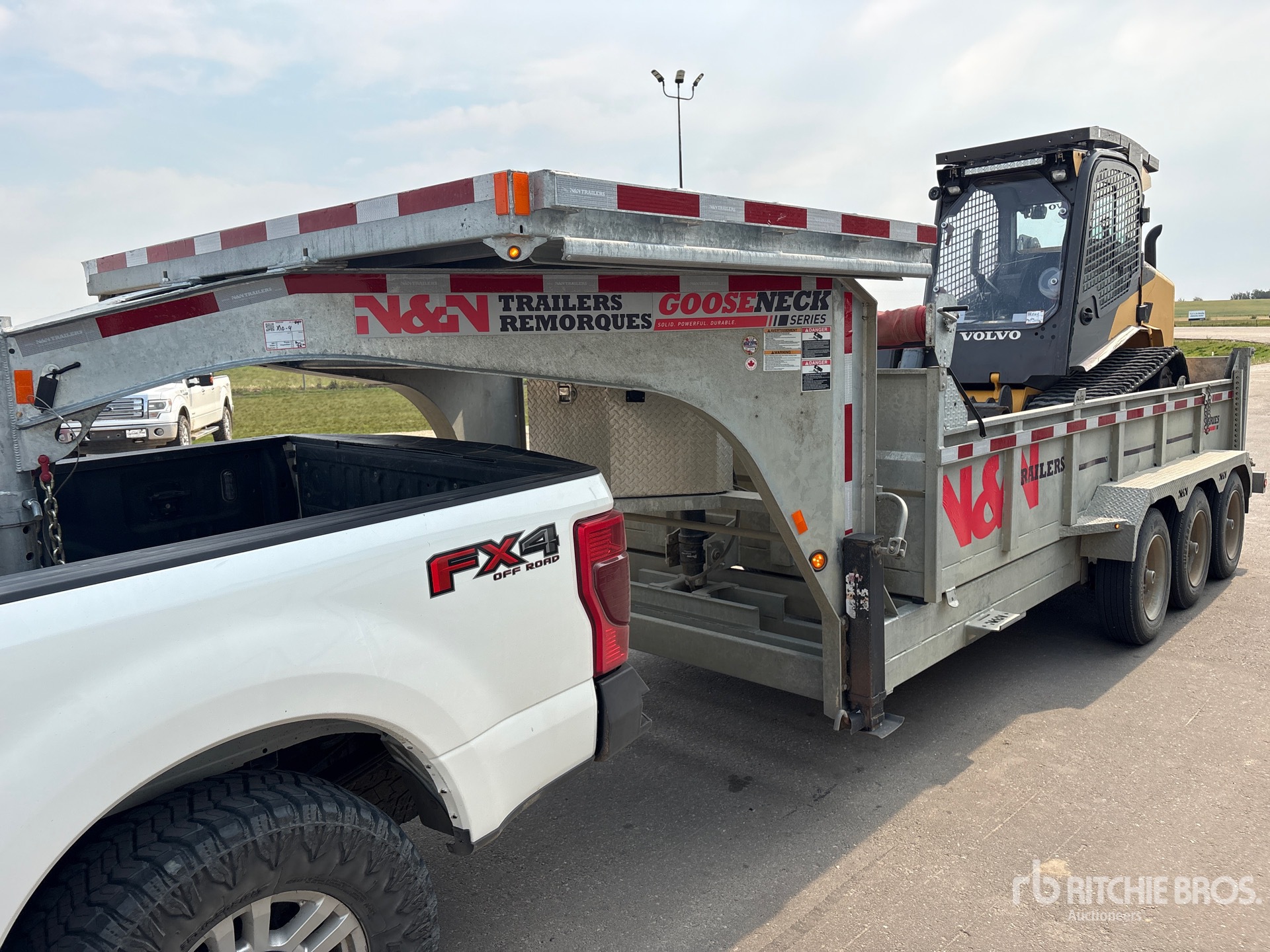 2021 N & N 18 FT TRI/A ALUMINUM GOOSENECK