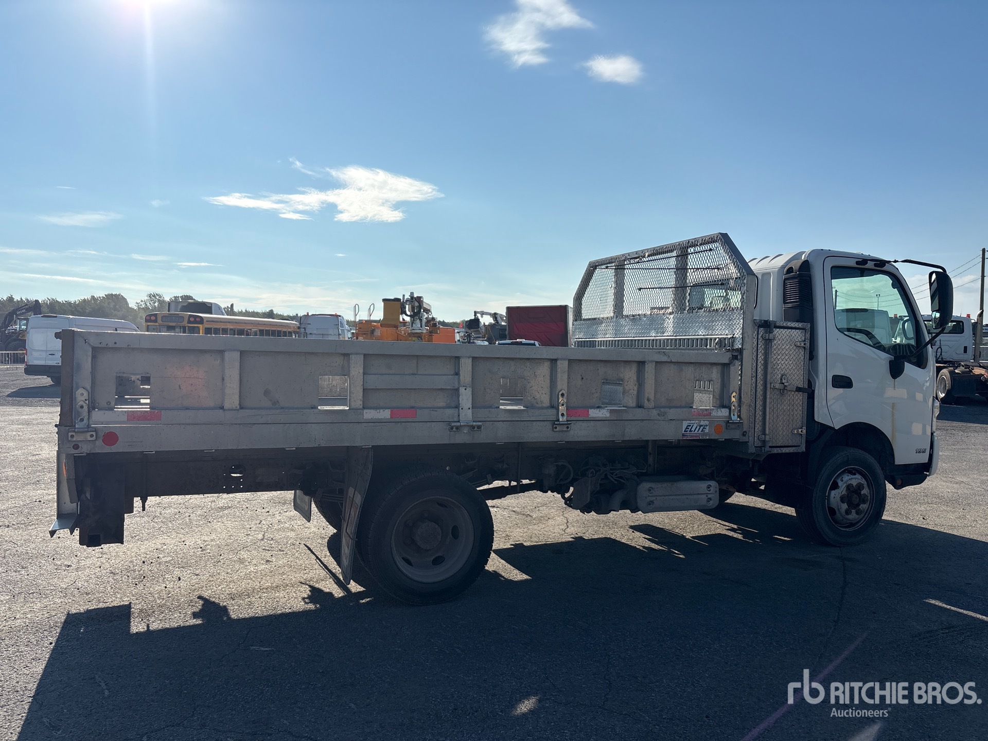 2017 Hino 195