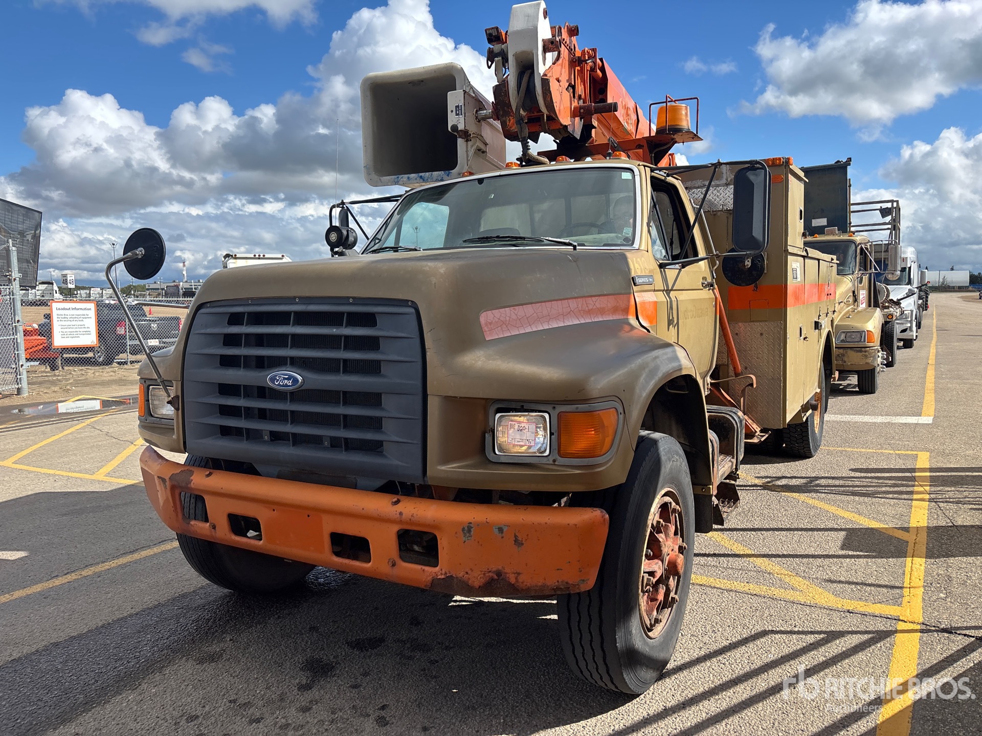 Photo of 1997 Ford F700
