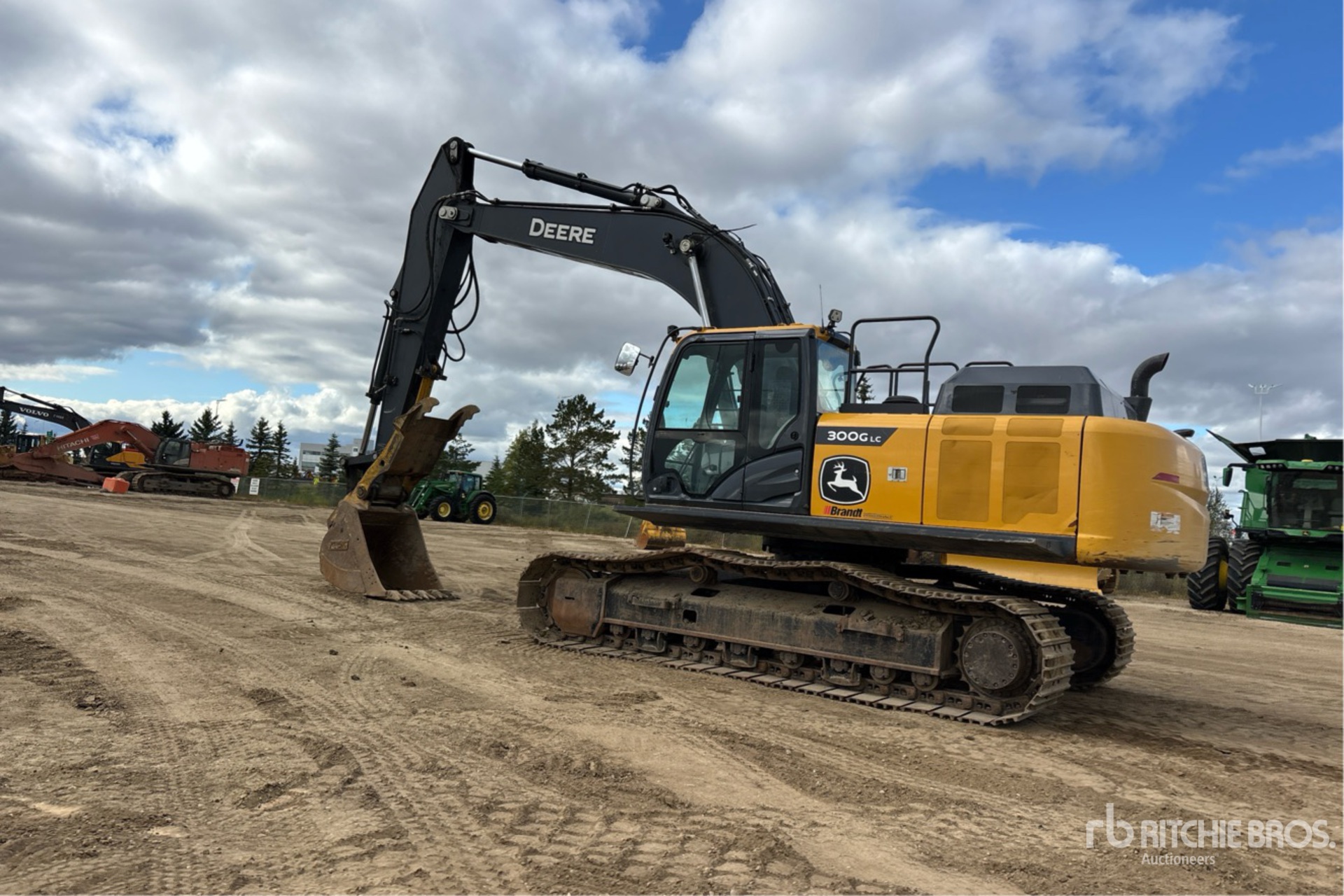 2022 John Deere 300G LC