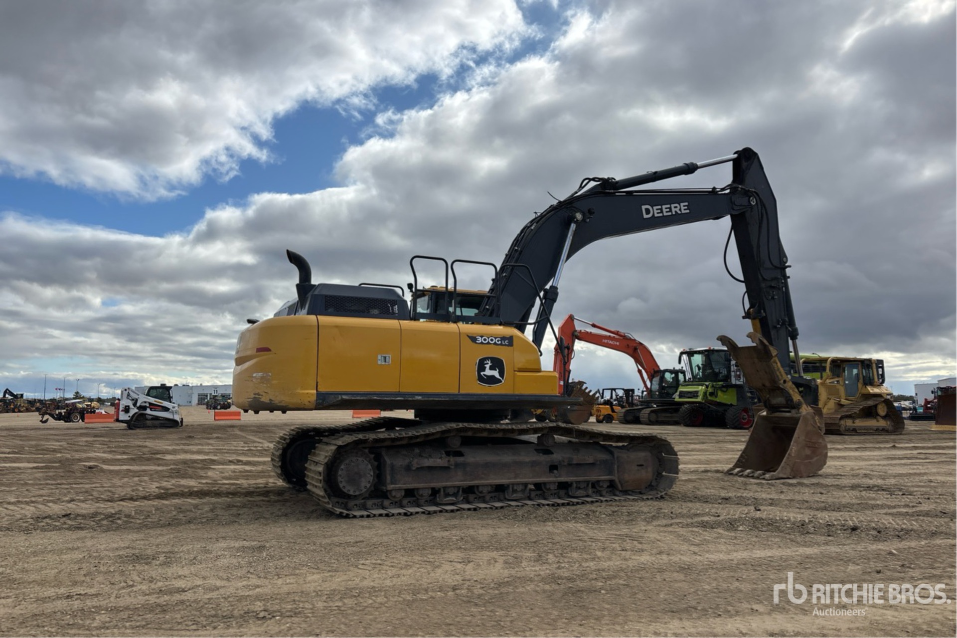 2022 John Deere 300G LC