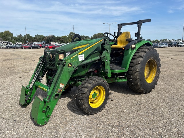John Deere 4052R 4WD Utility Tractor