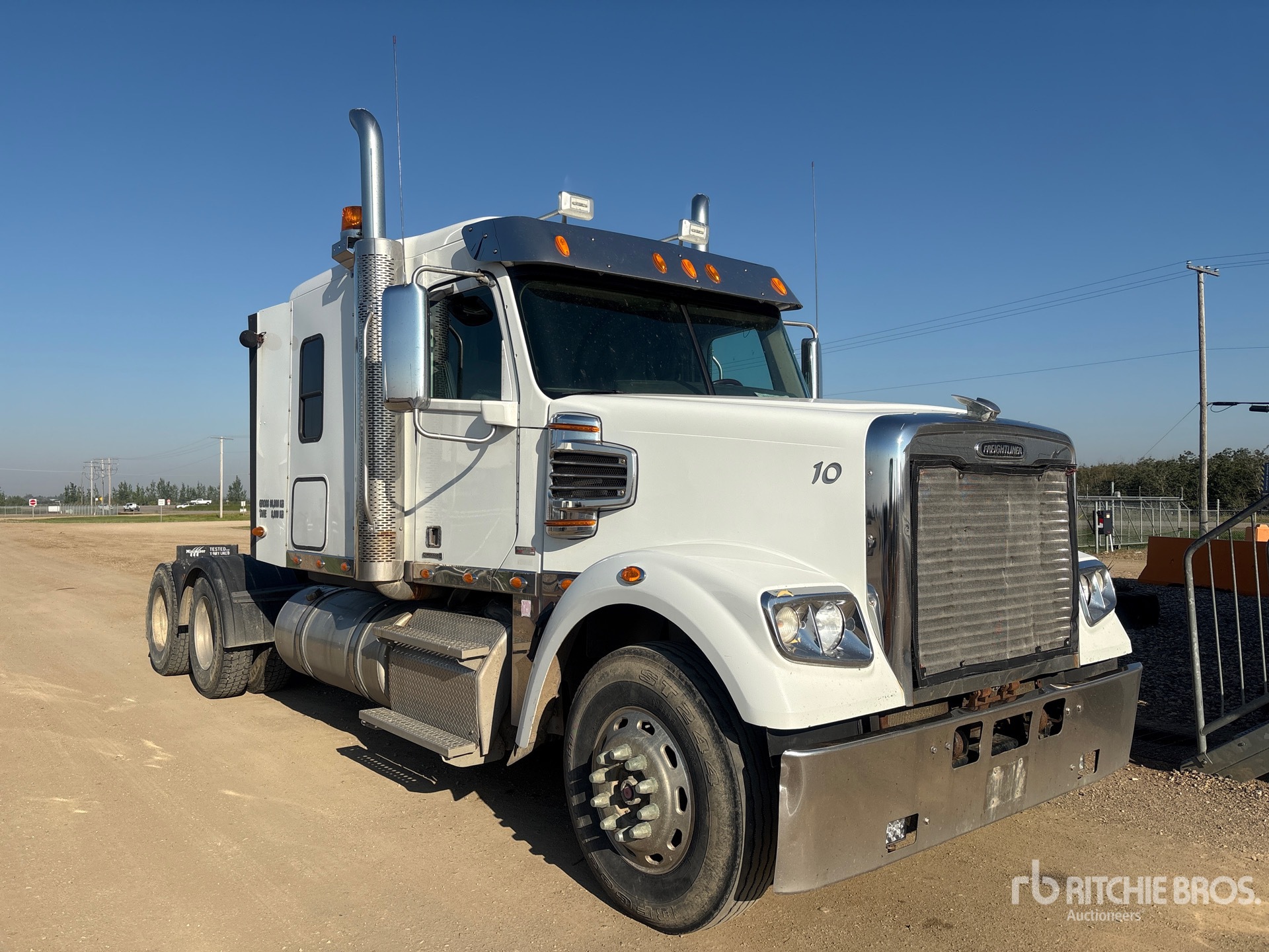 Photo of 2011 Freightliner CORONADO 122