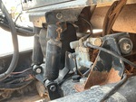 4 Underbody - Truck with Cab Suspension Air Bags