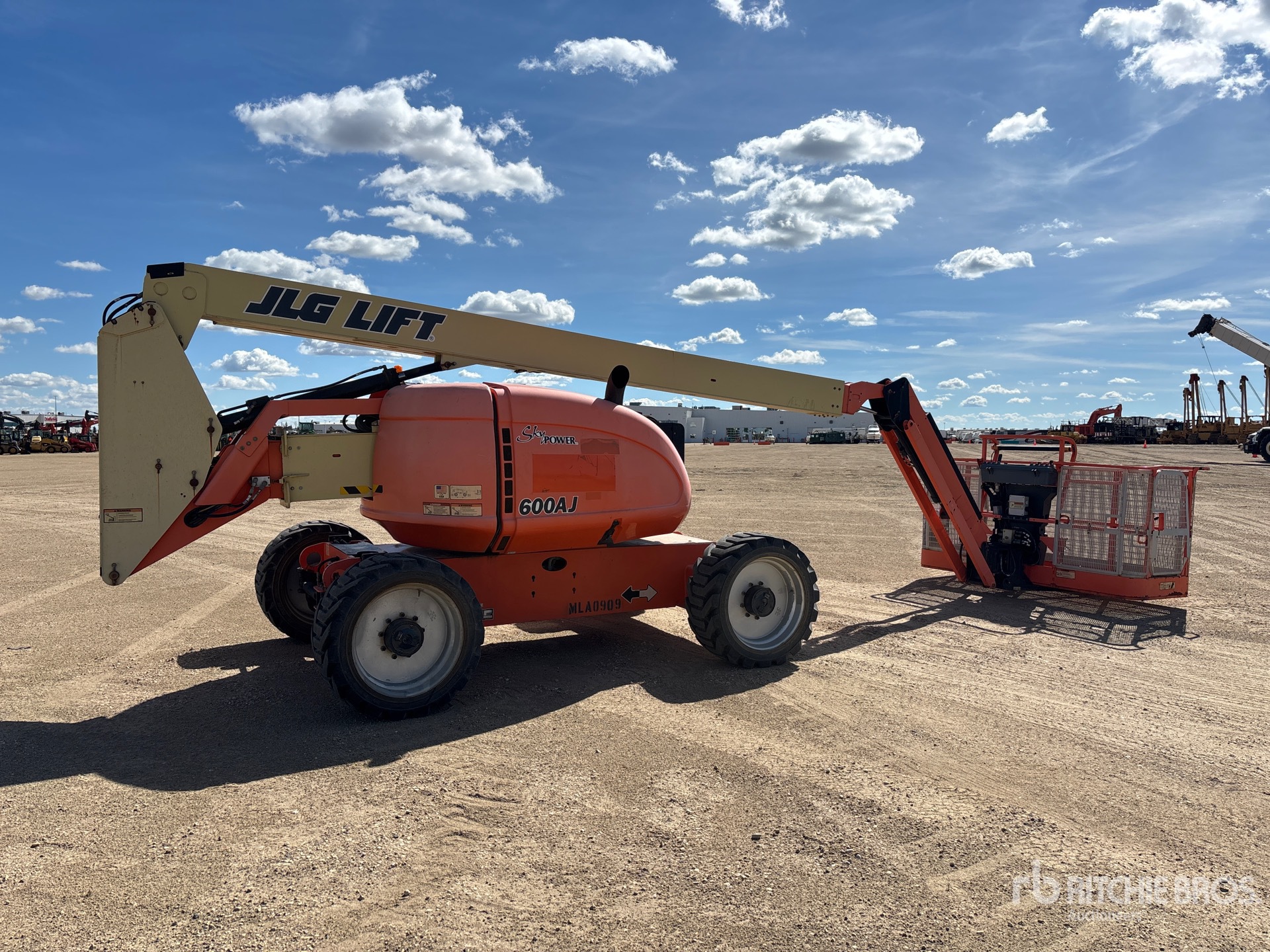 2018 JLG 600AJ