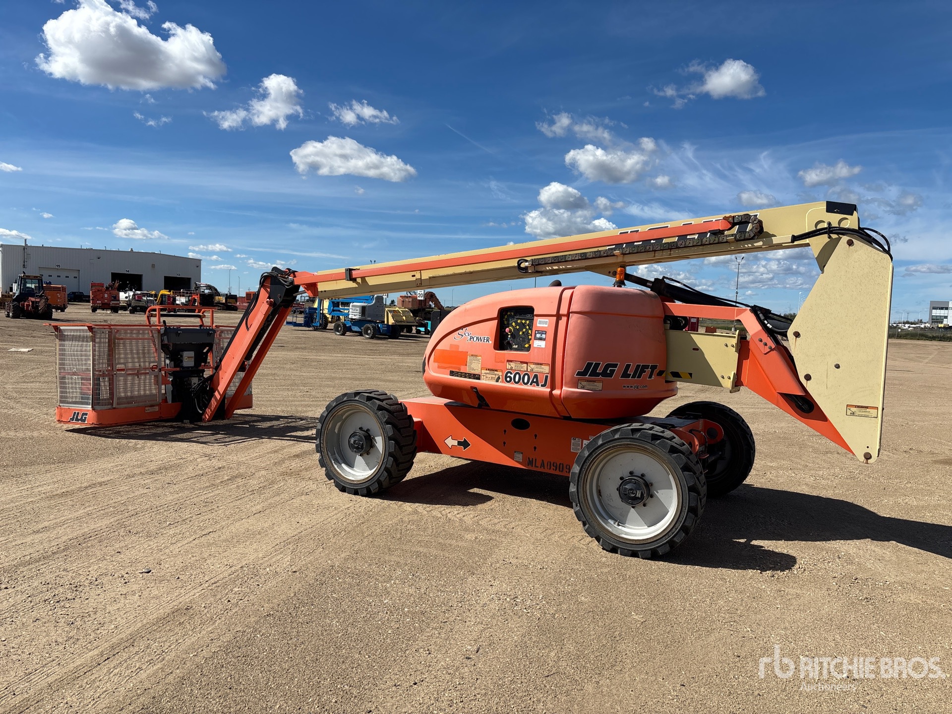 2018 JLG 600AJ
