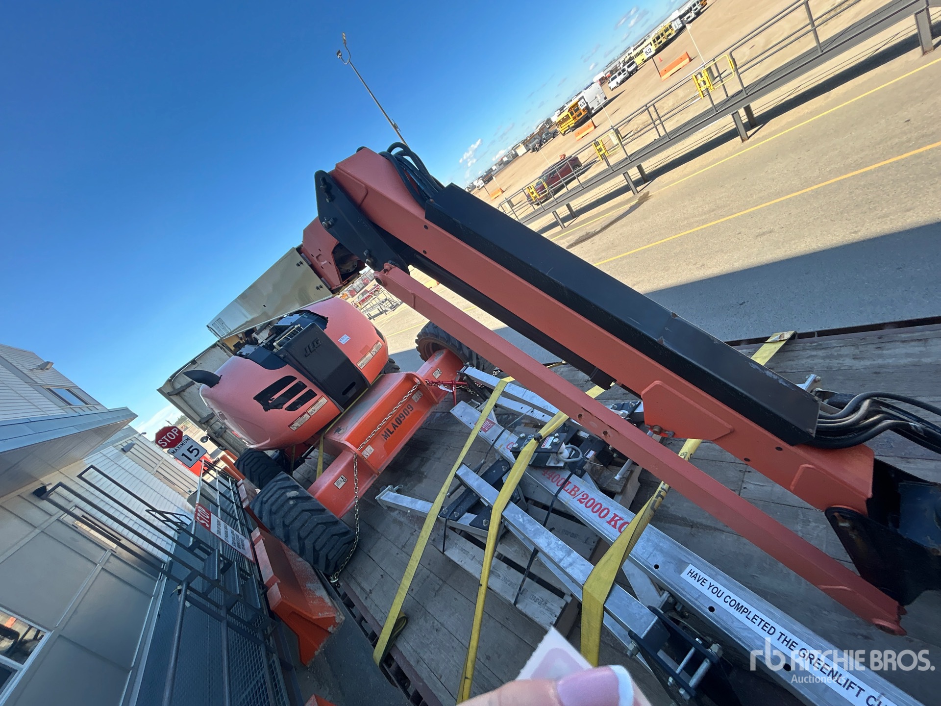 2018 JLG 600AJ
