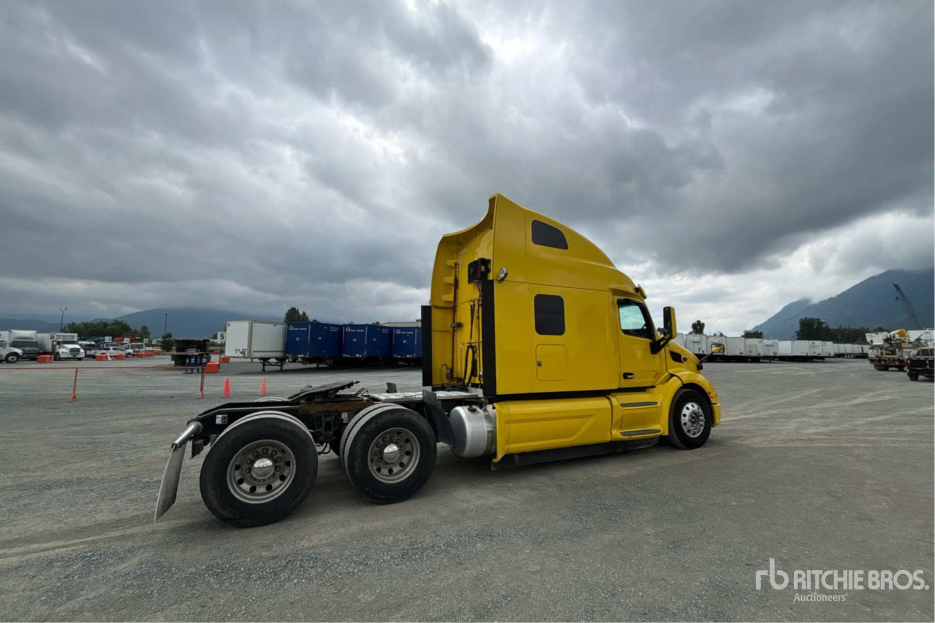 2020 Peterbilt 579
