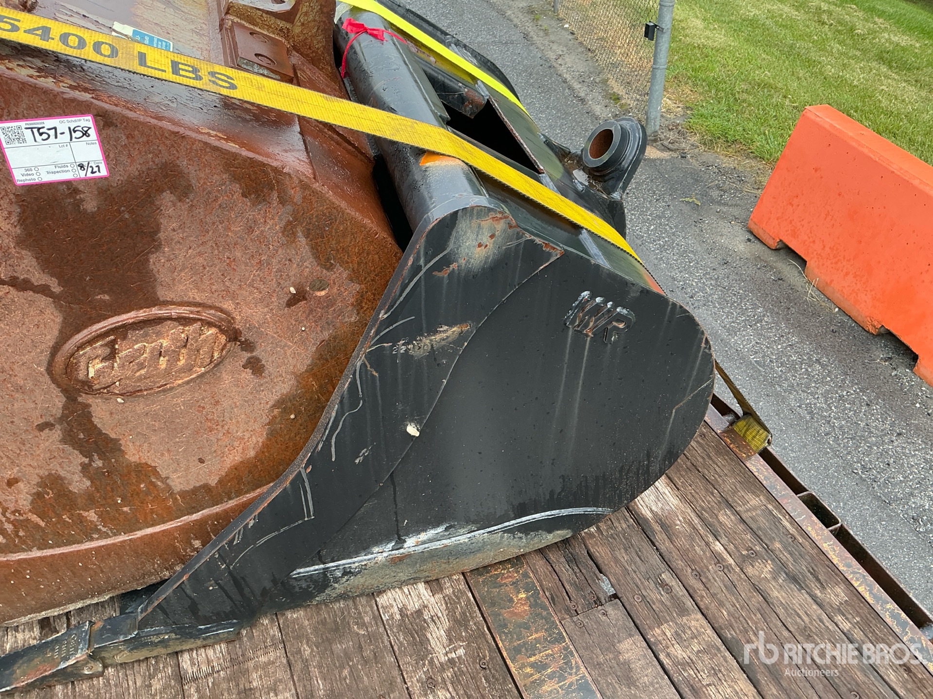 Wain Roy 42 IN DIGGING