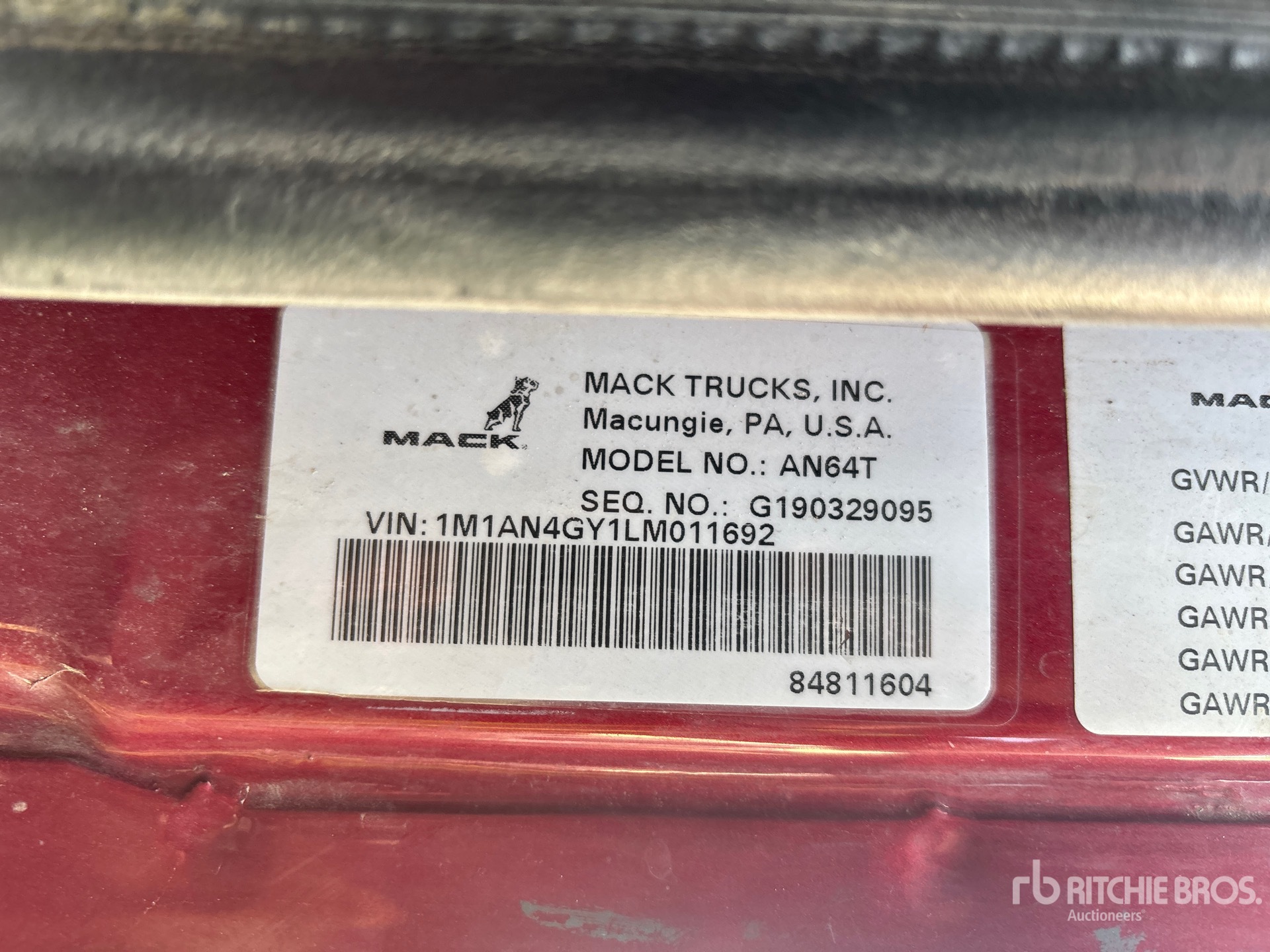 2020 Mack AN64T