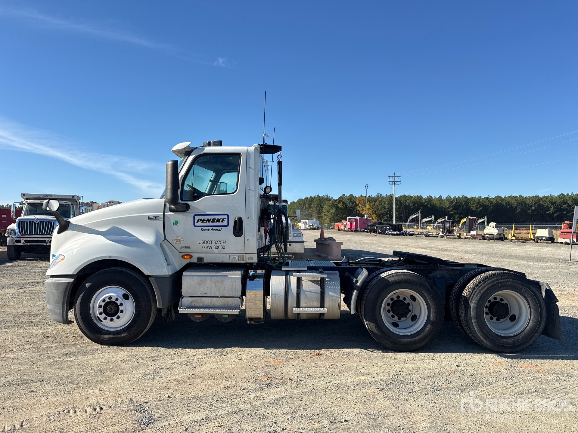2019 International LT625