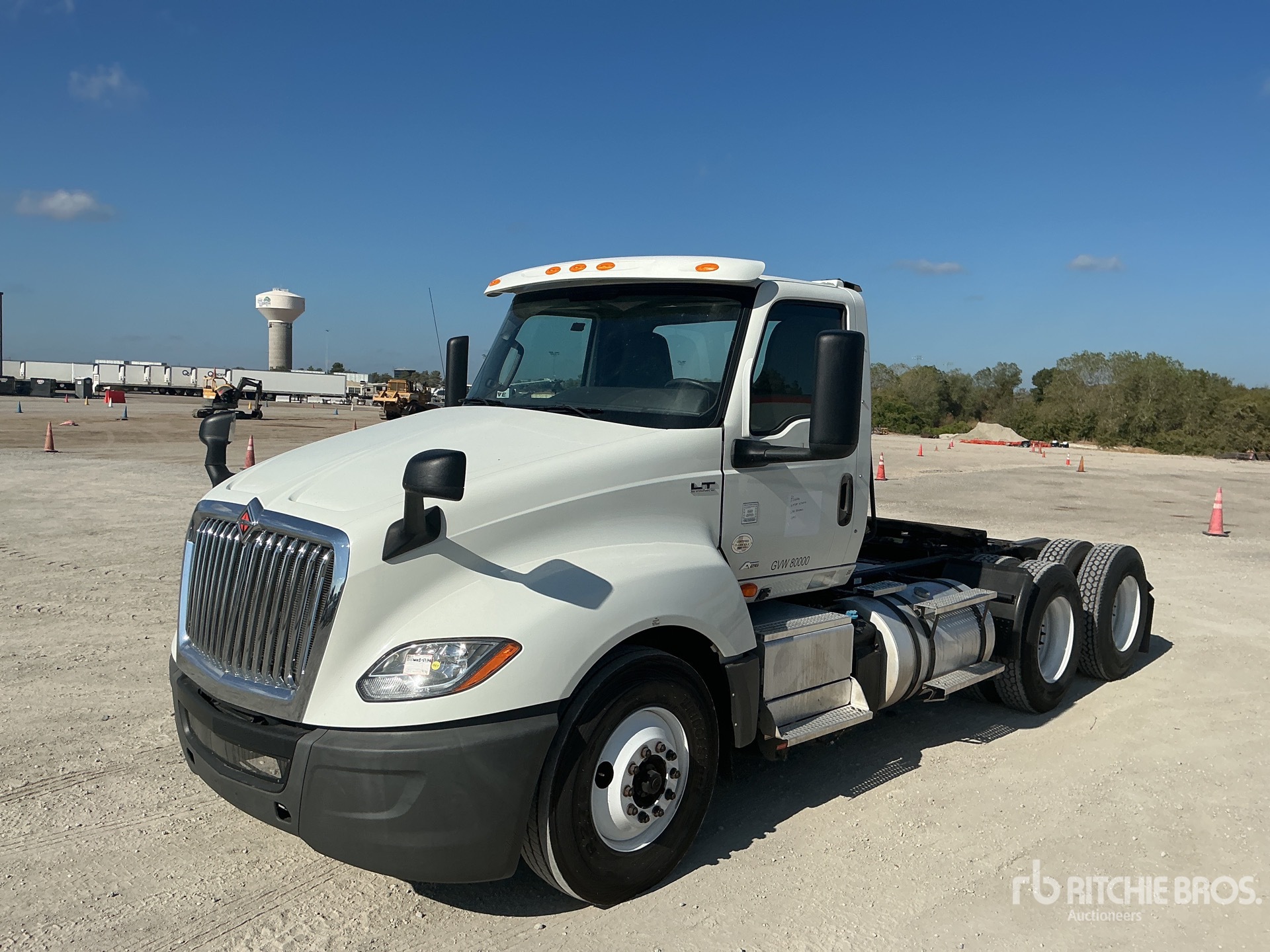 Photo of 2020 International LT625