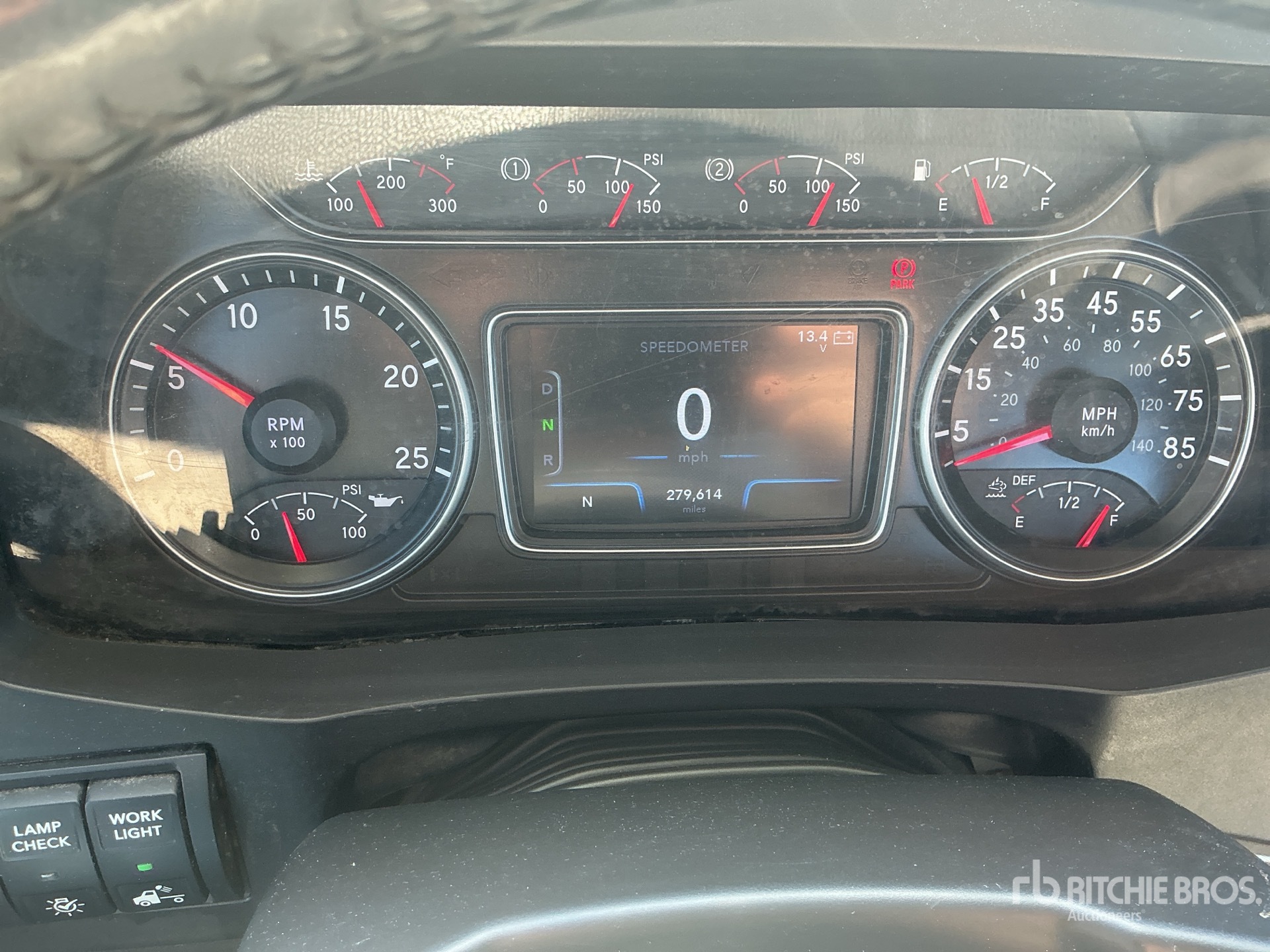2020 International LT625
