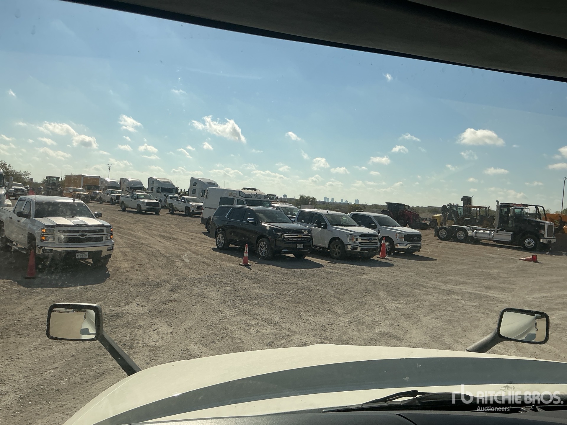 2020 International LT625