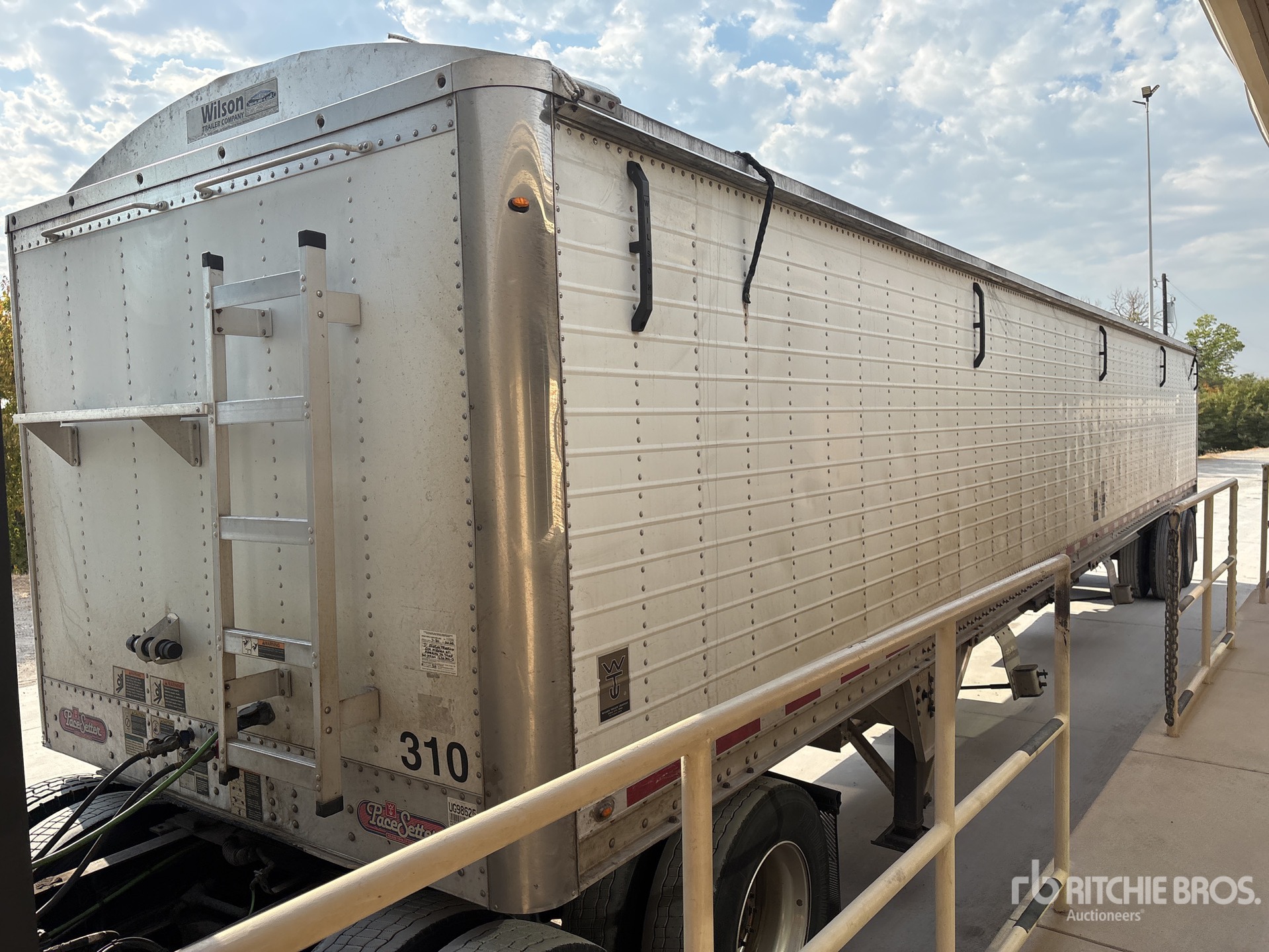 Photo of 2014 Wilson 45 ft T/A
