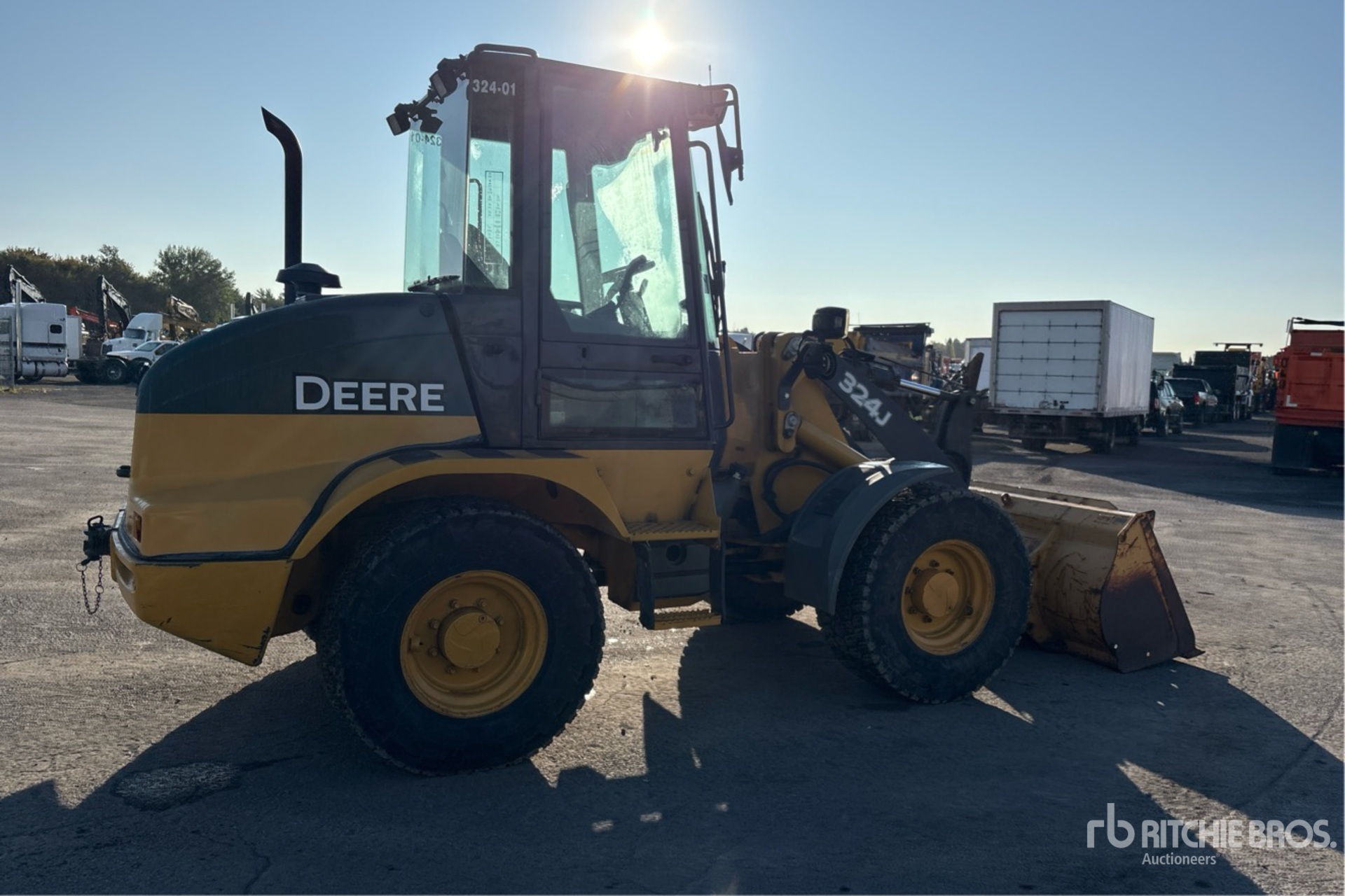 2014 John Deere 324J