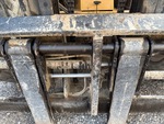 Hydraulics with Fork Positioning Cylinder (on fork carriage)