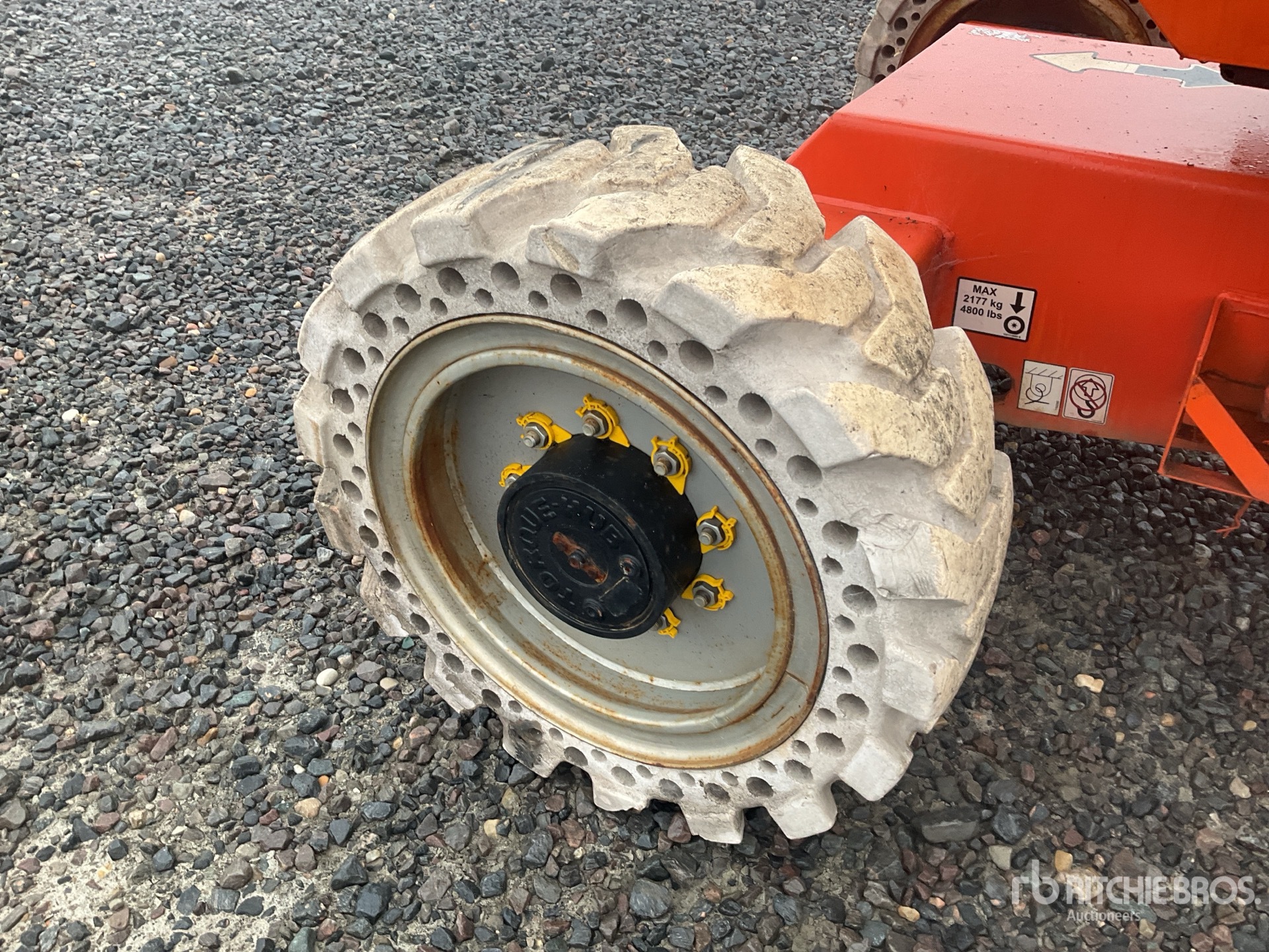 2011 JLG 340AJ