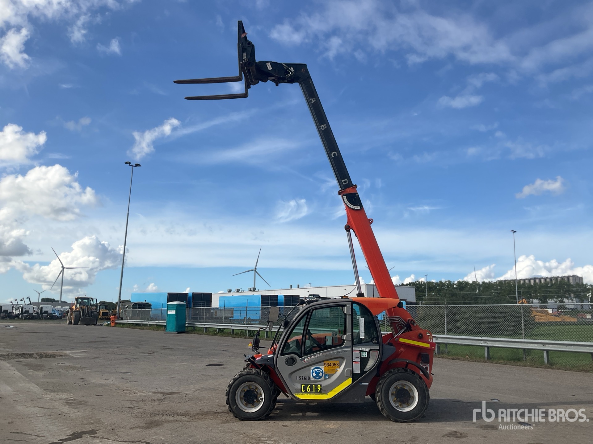 2015 Manitou MT-X625