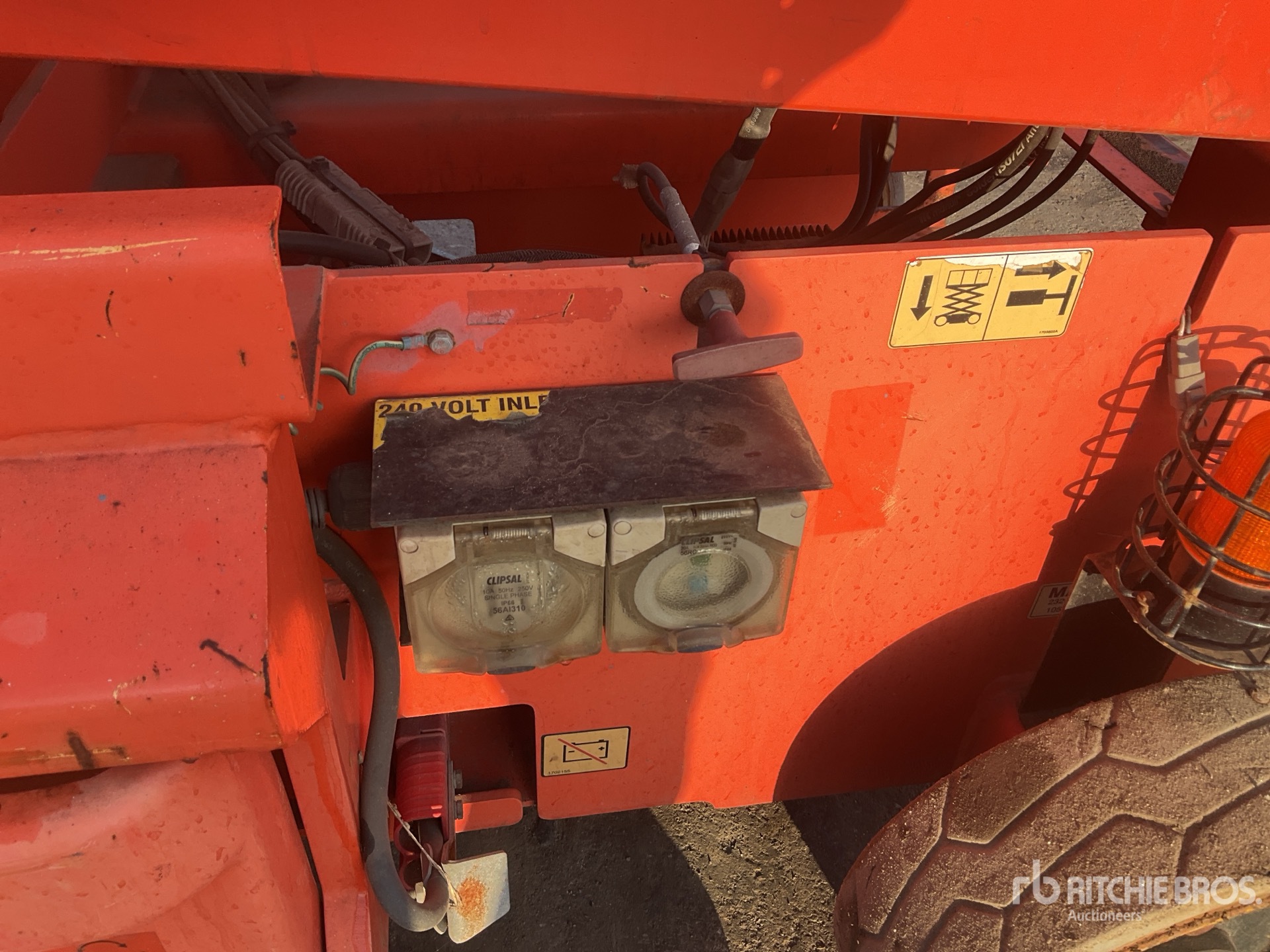 2015 JLG 2646ES