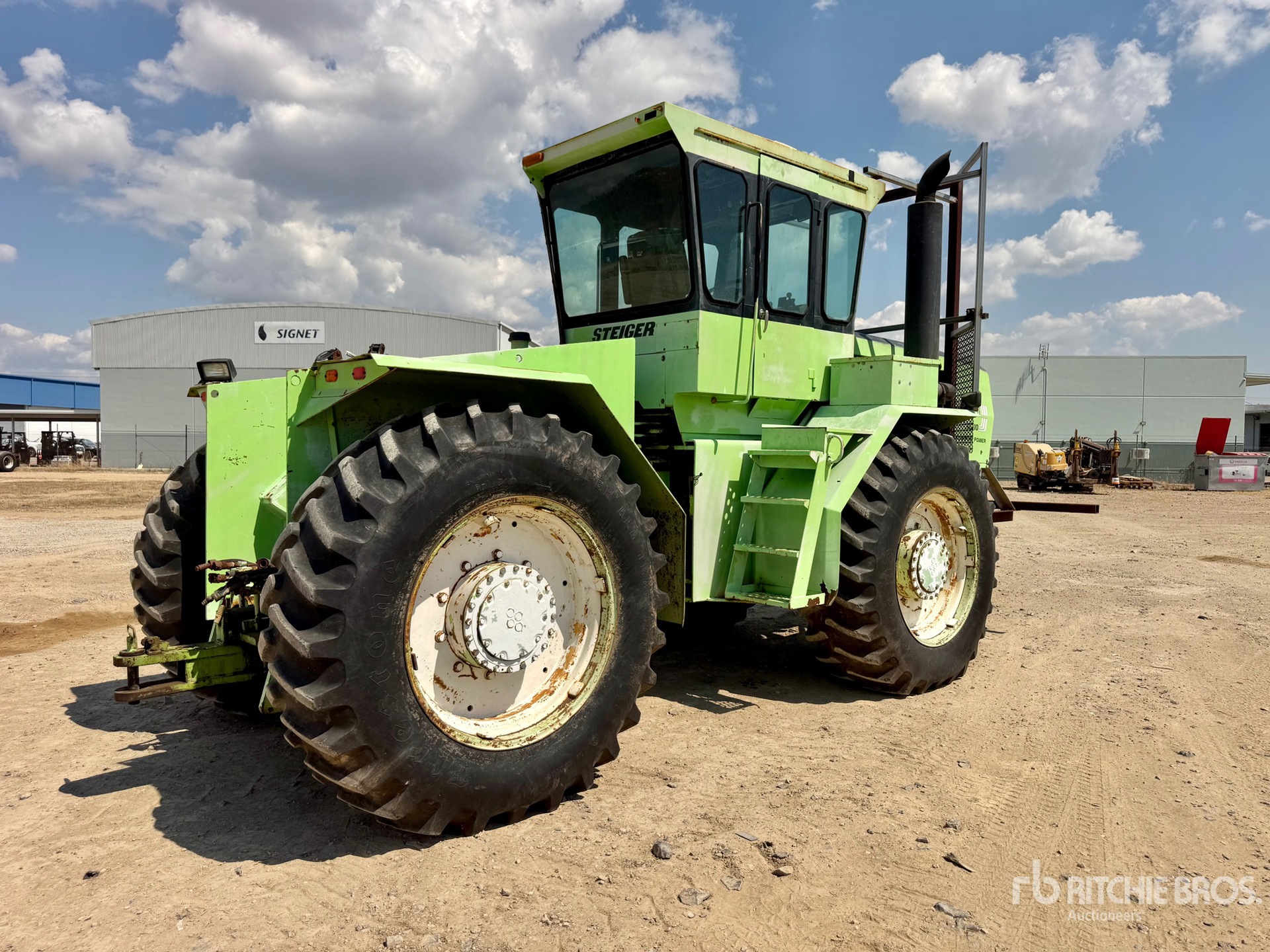 General Appearance with Picture, Right Rear Corner