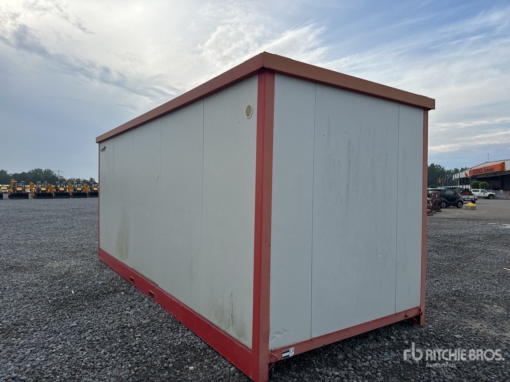 General Appearance with Bild, Ecke hinten links