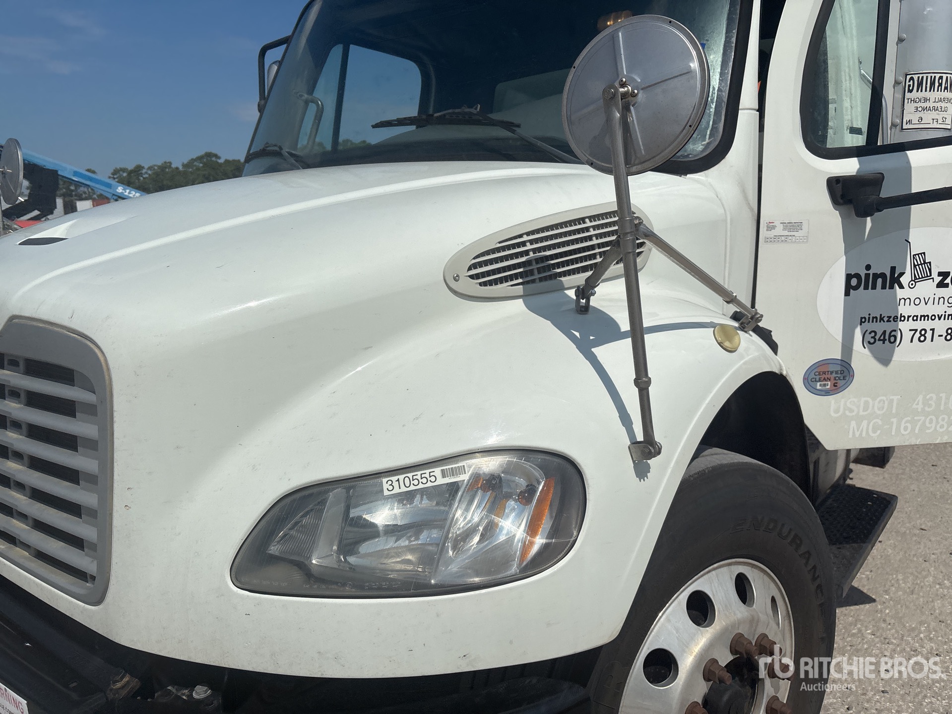 2015 Freightliner M2 106