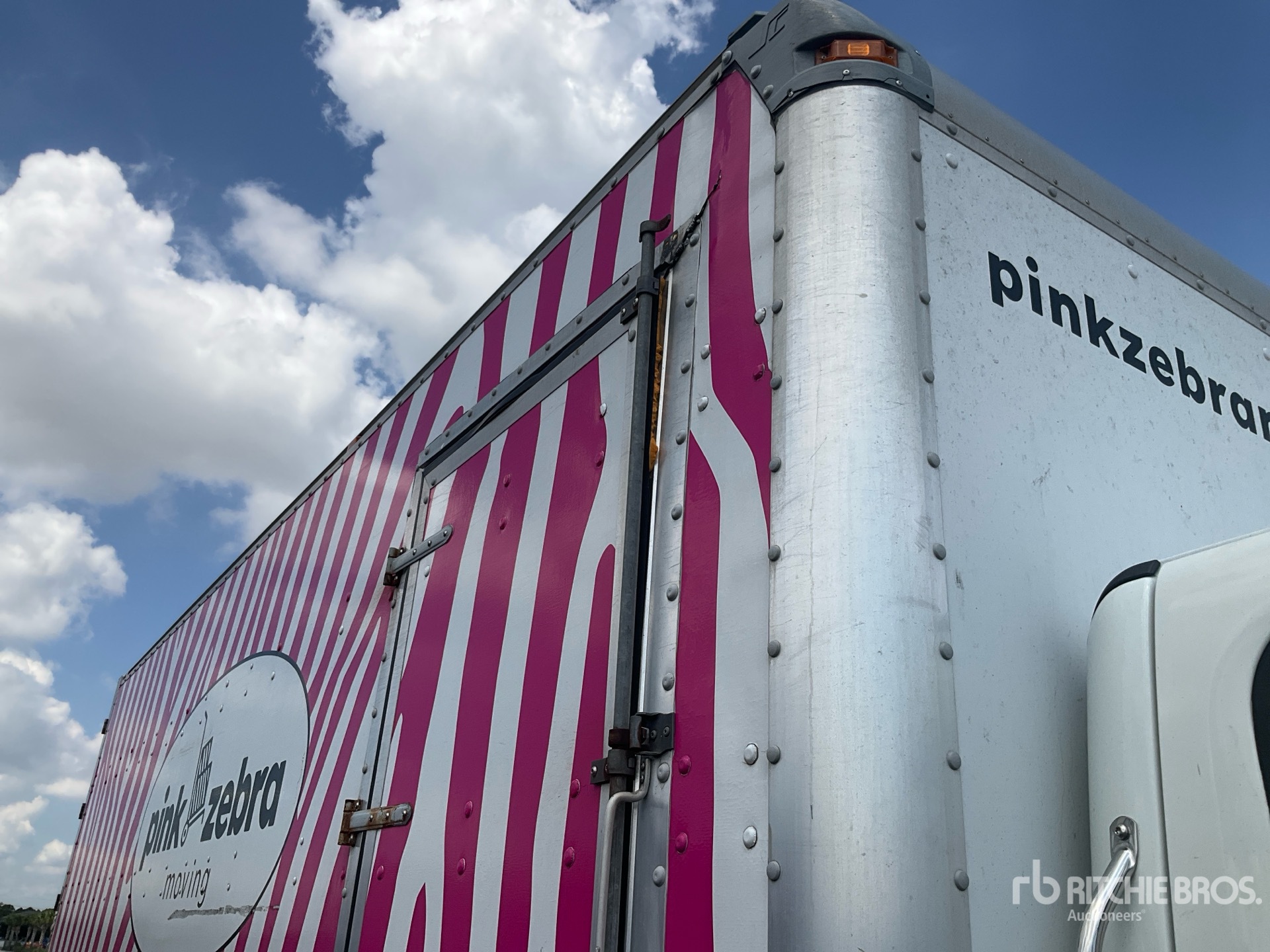 2015 Freightliner M2 106