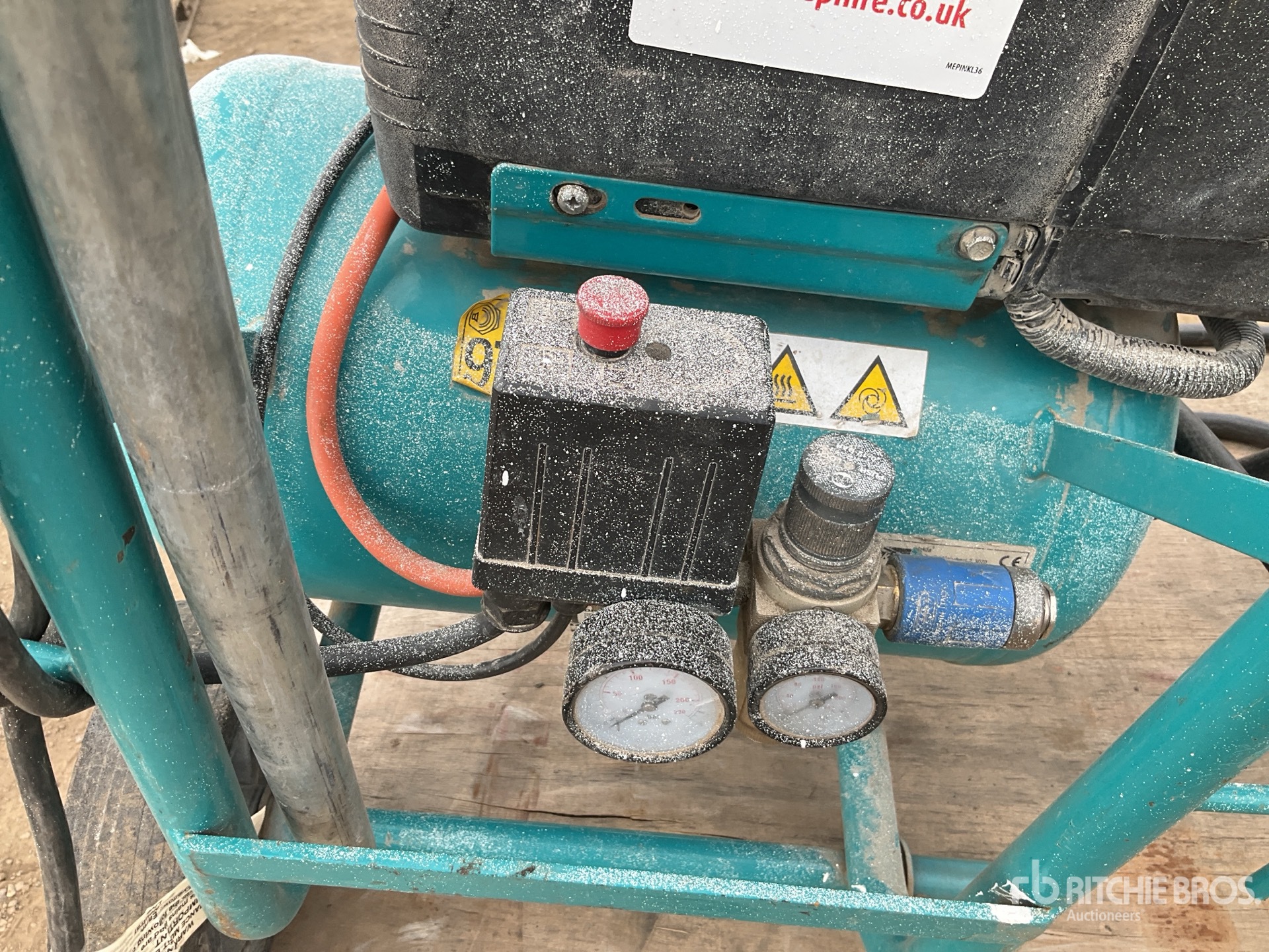 Makita AC1300