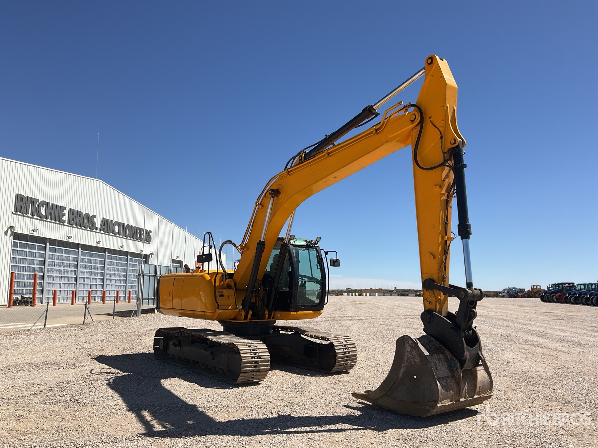 2011 JCB JS210LC