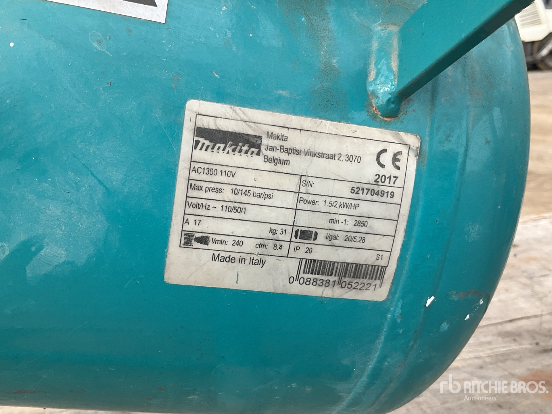 2017 Makita AC1300