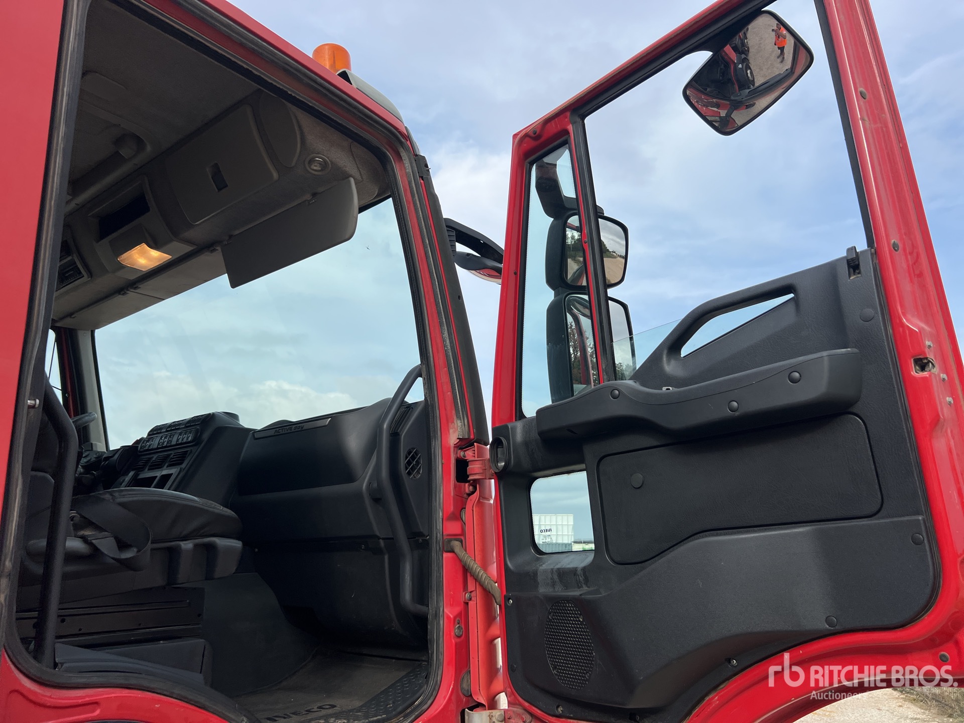 2008 Iveco TRAKKER 410