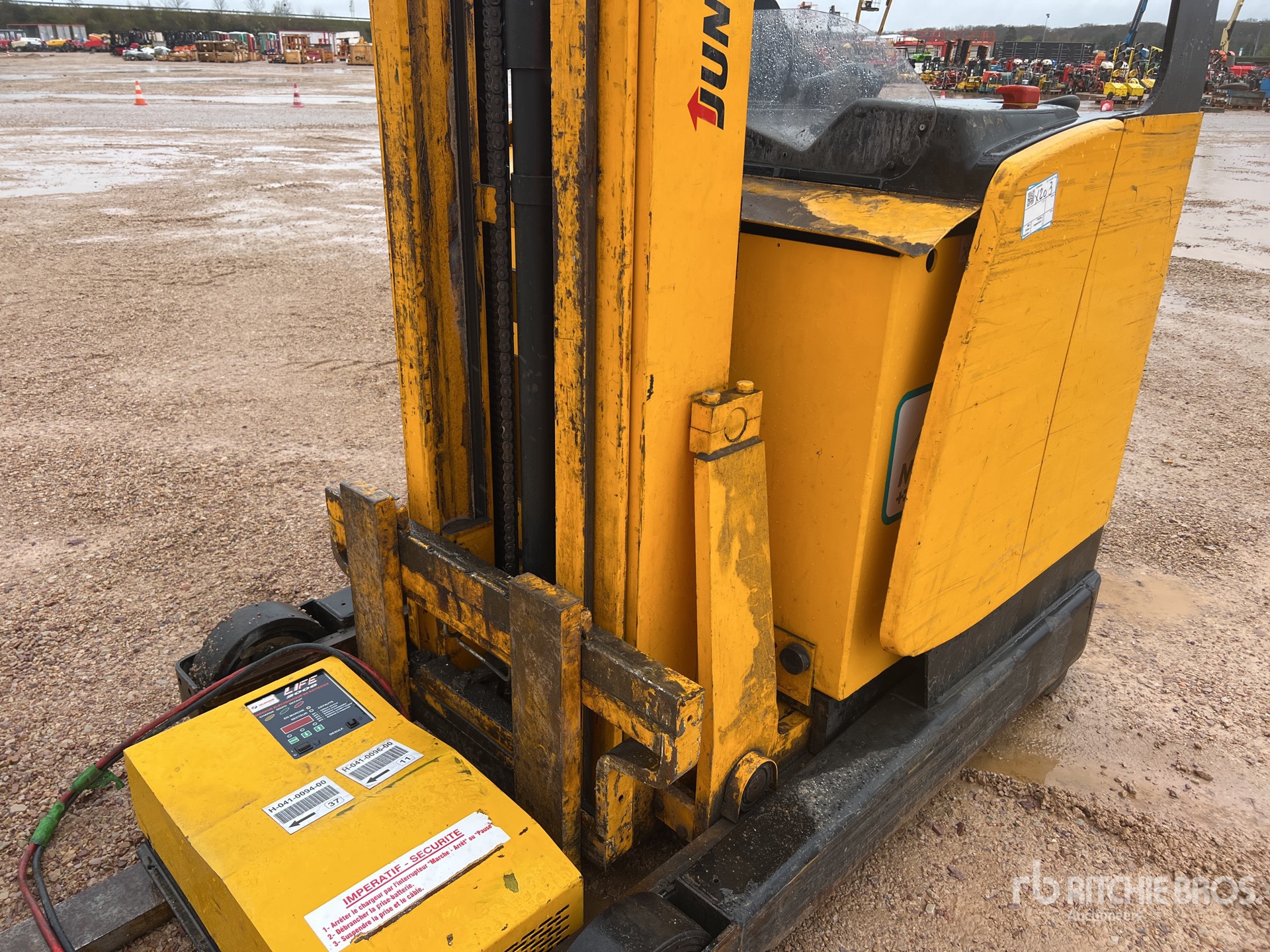 Jungheinrich CHARIOT ELEVATEUR ELECTRIQUE