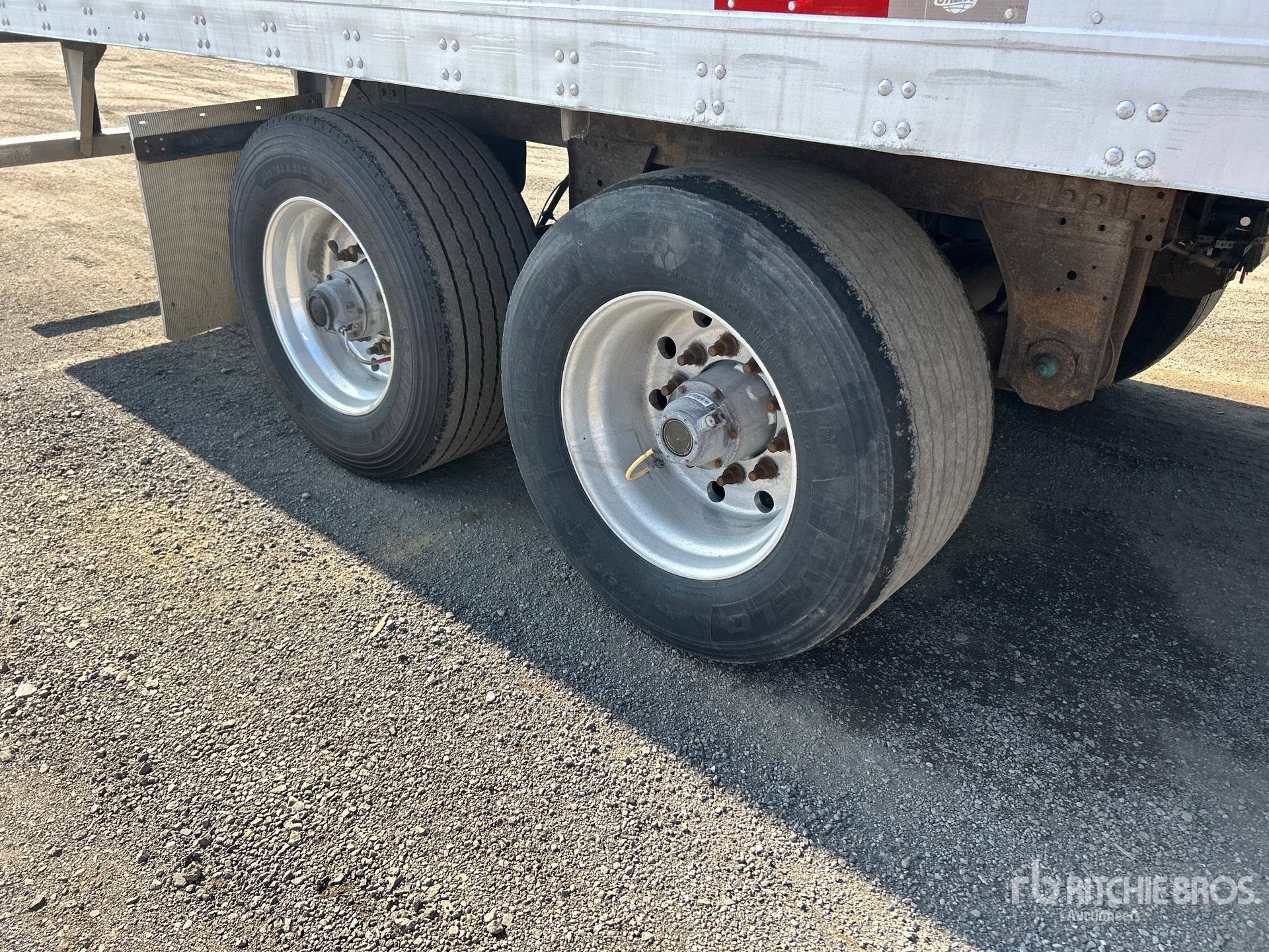 2016 Utility 4000DX