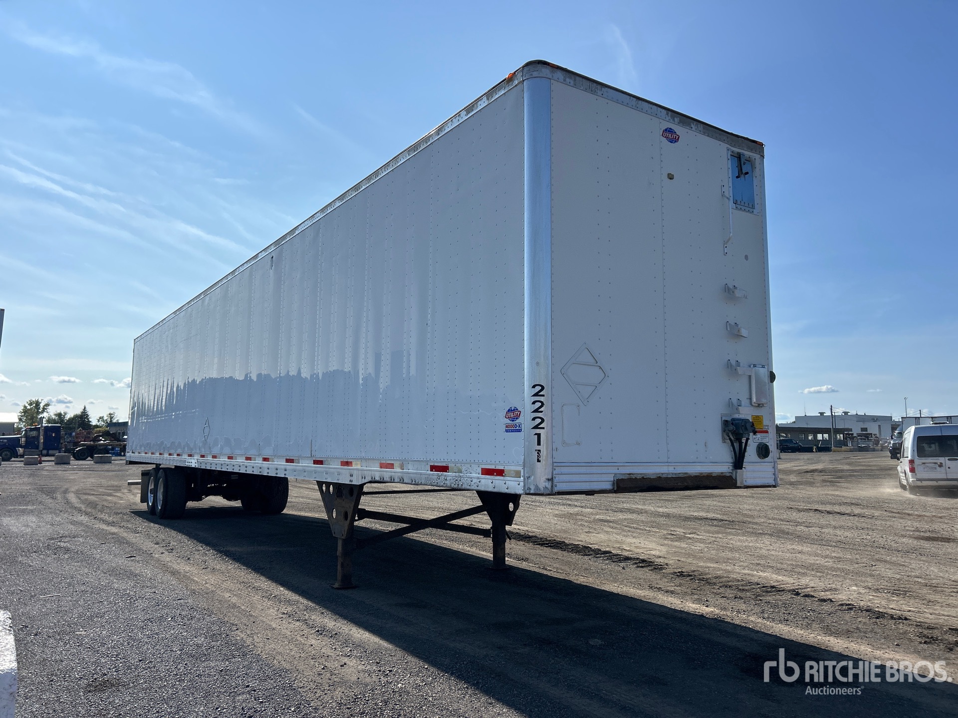 2016 Utility 4000DX