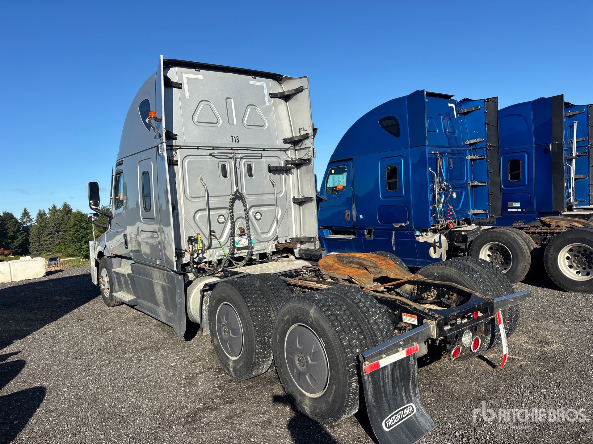 2024 Freightliner CASCADIA 126
