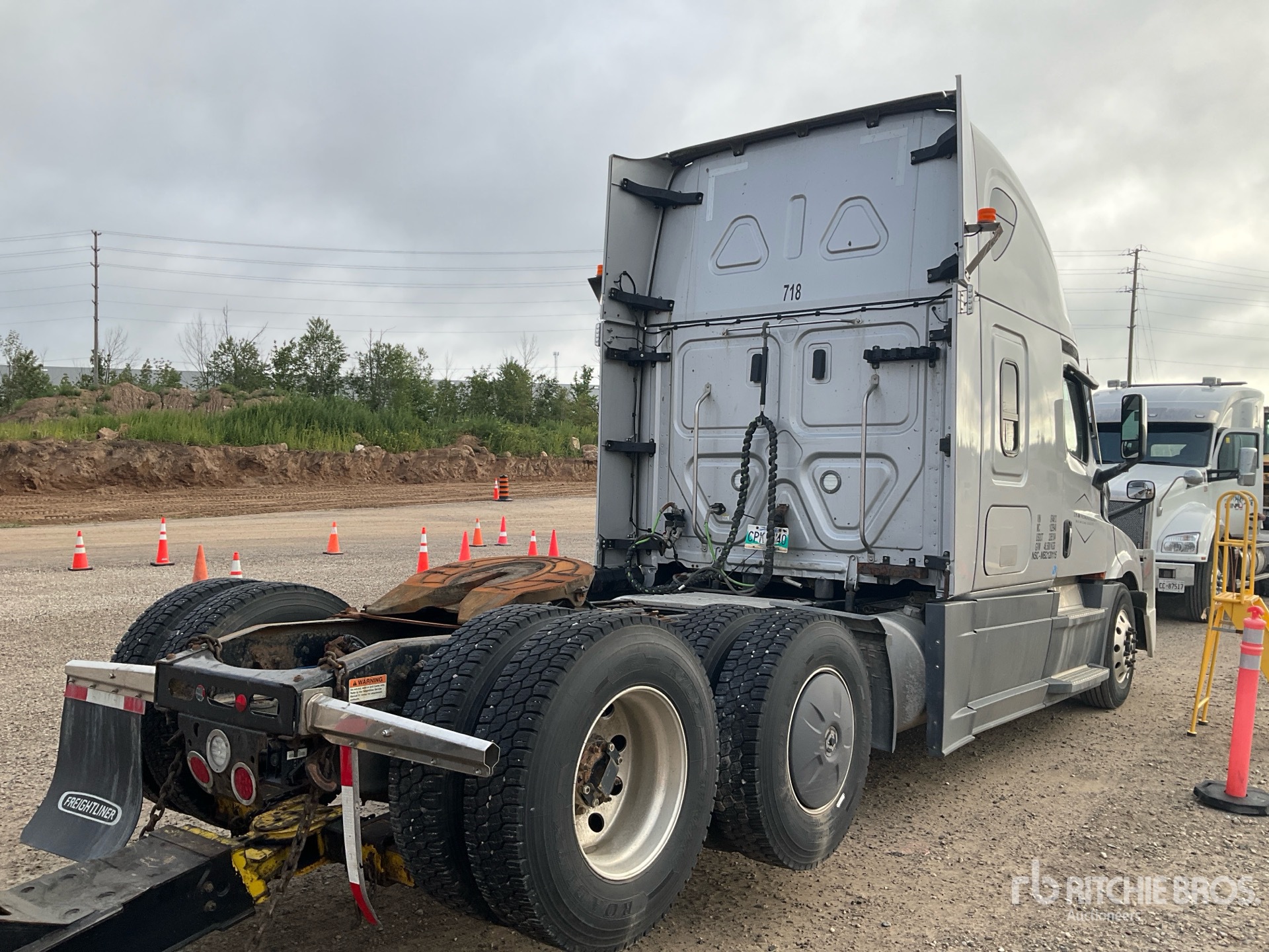 2024 Freightliner CASCADIA 126