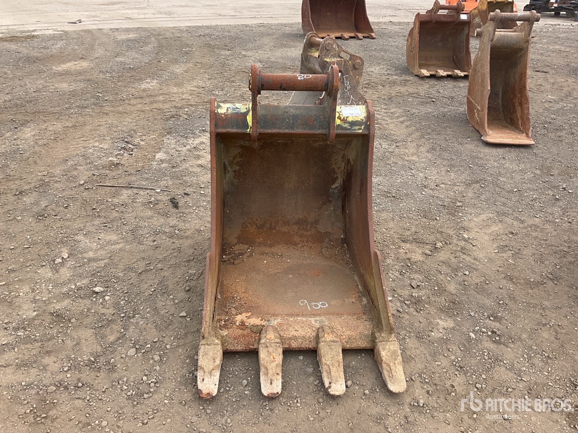 BMC 900 MM DIGGING